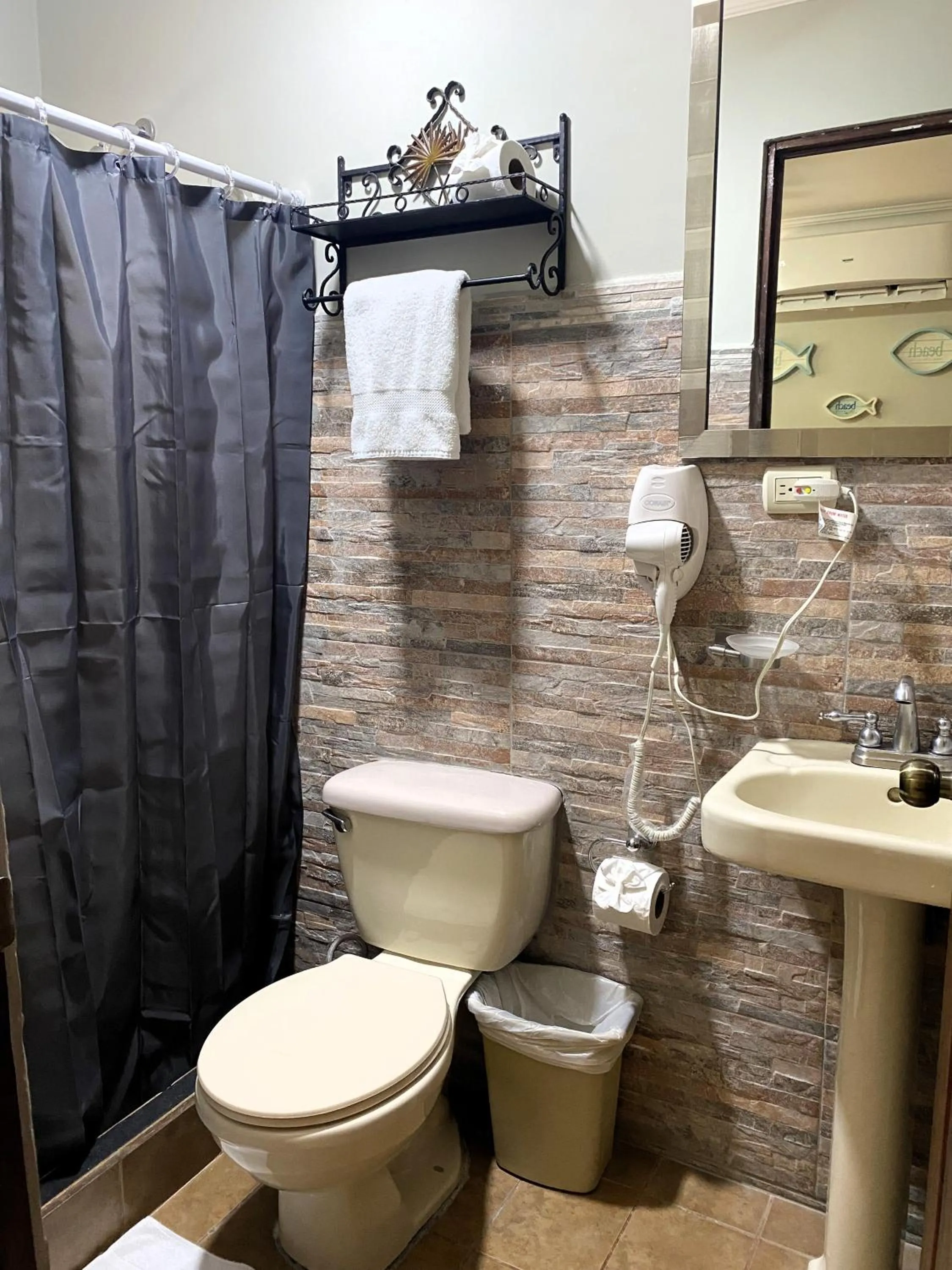 Shower in Casas del Toro Playa Flamingo