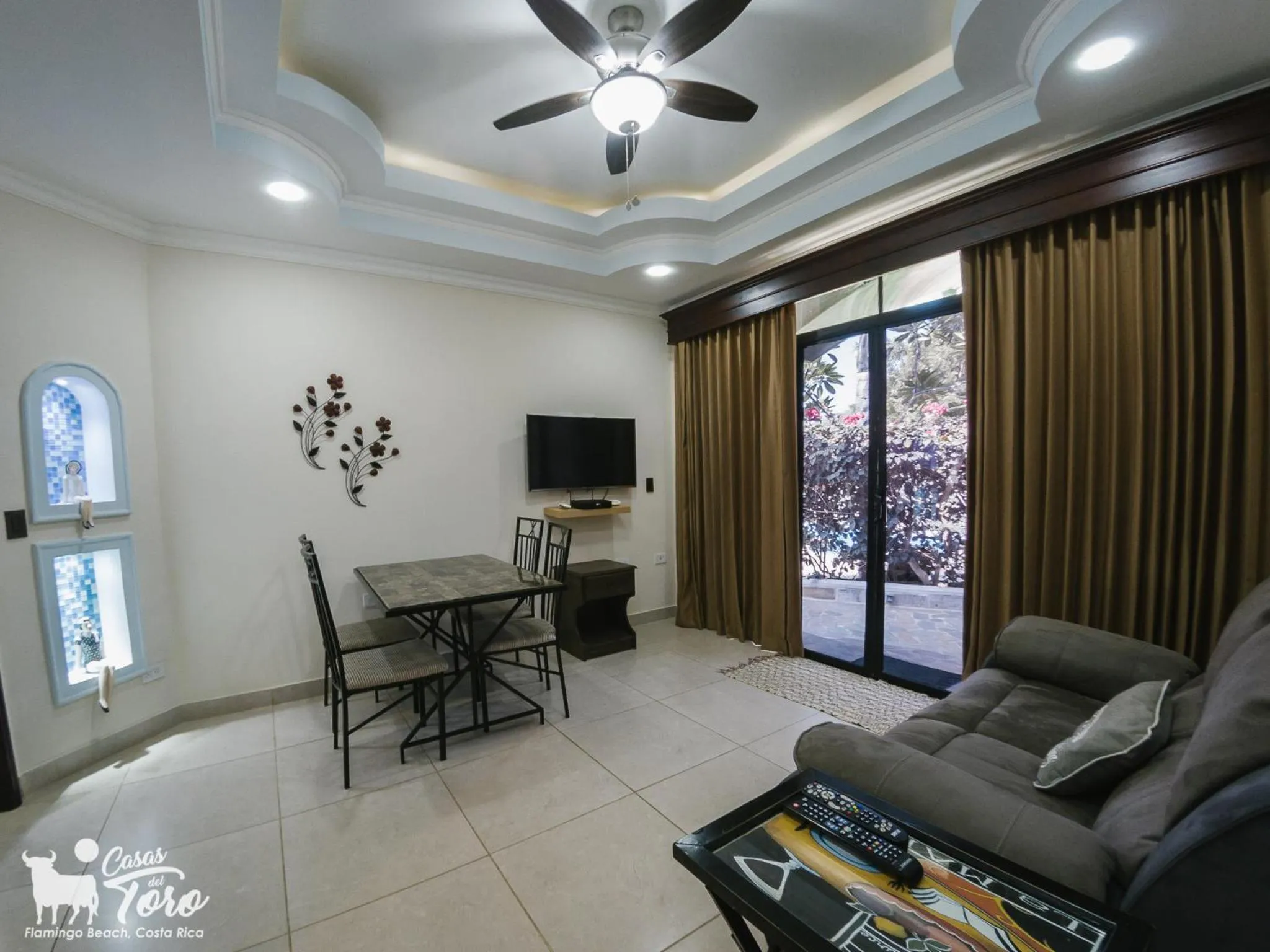 TV and multimedia in Casas del Toro Playa Flamingo