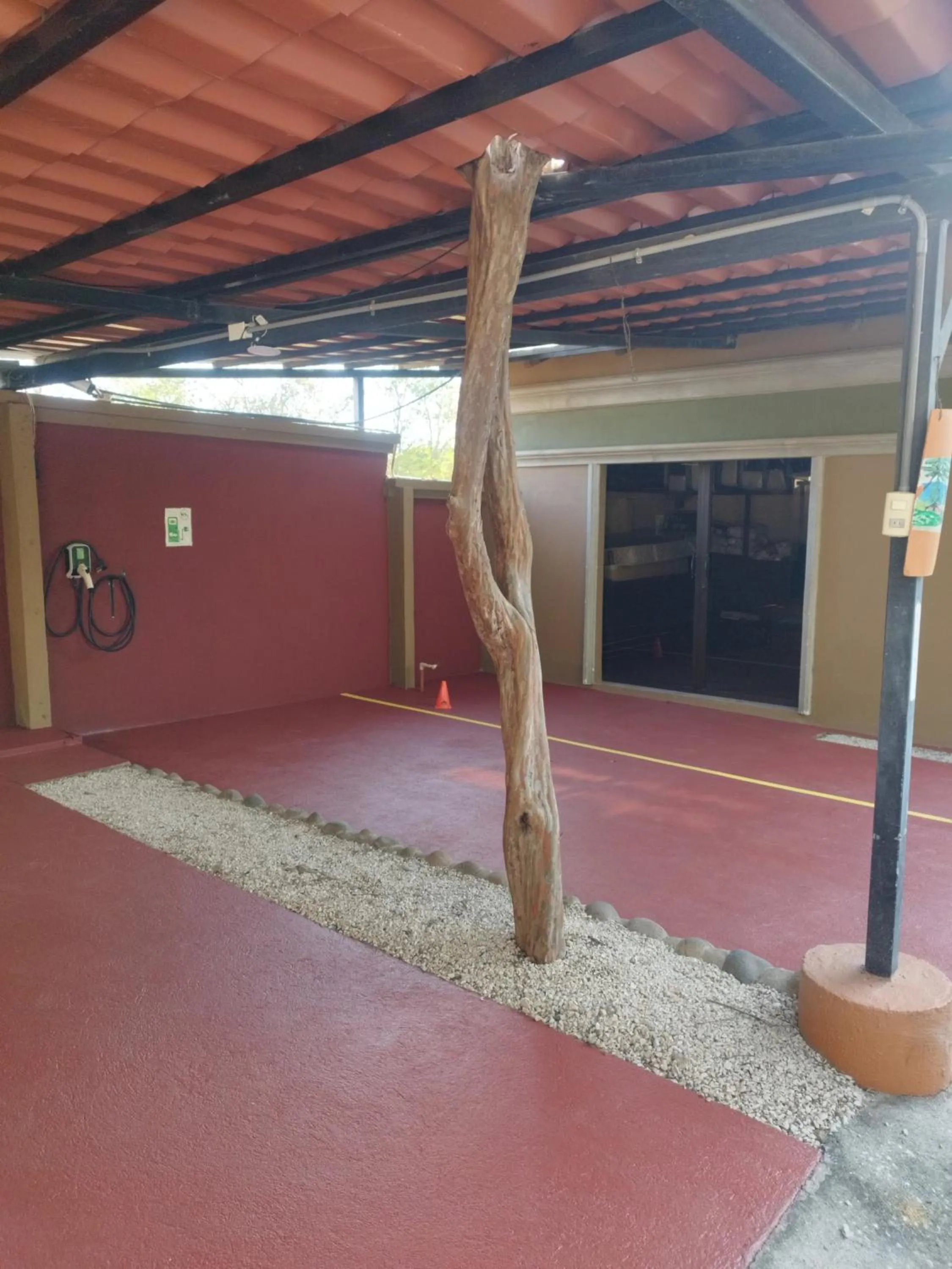 Parking in Casas del Toro Playa Flamingo