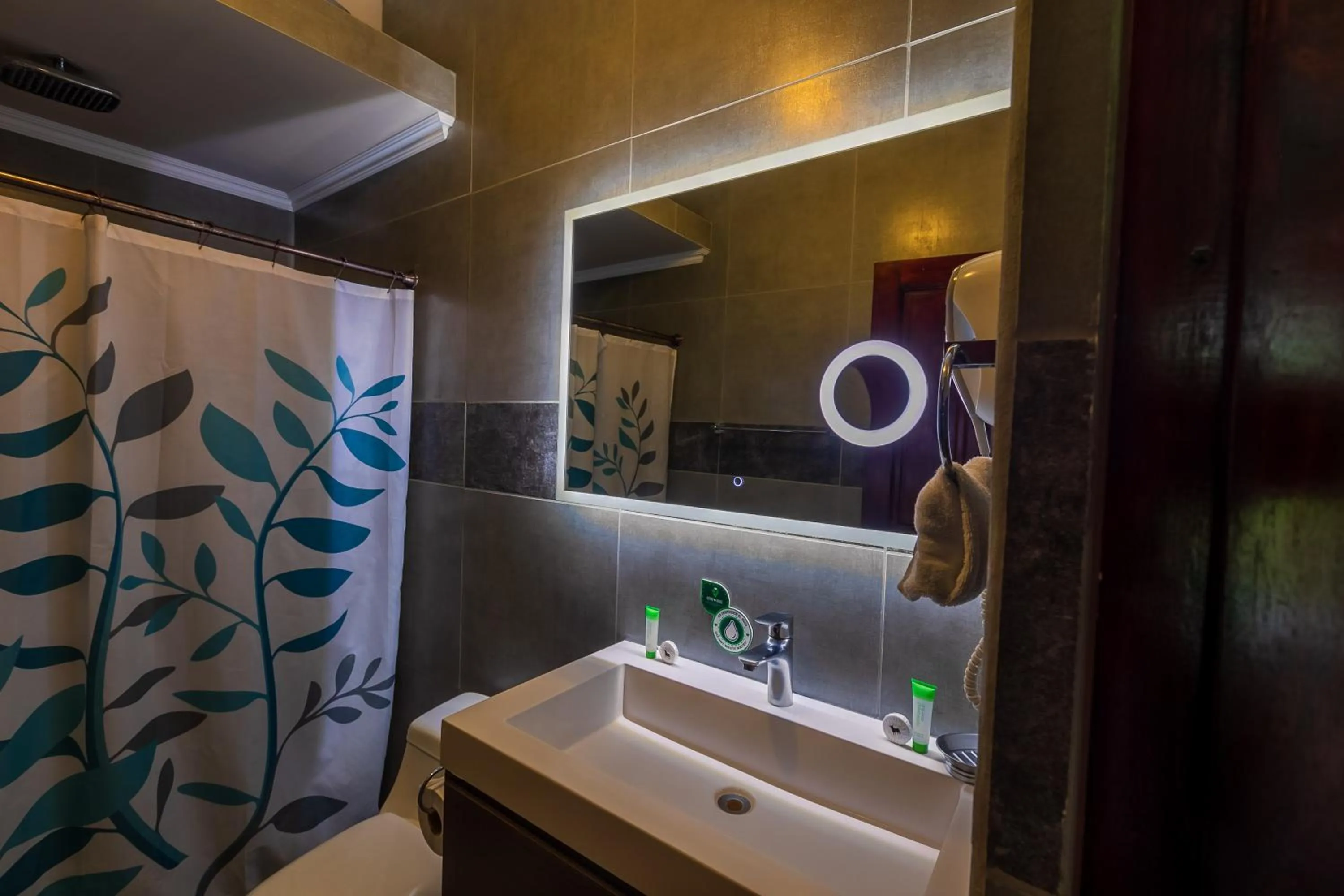 Bathroom in Casas del Toro Playa Flamingo