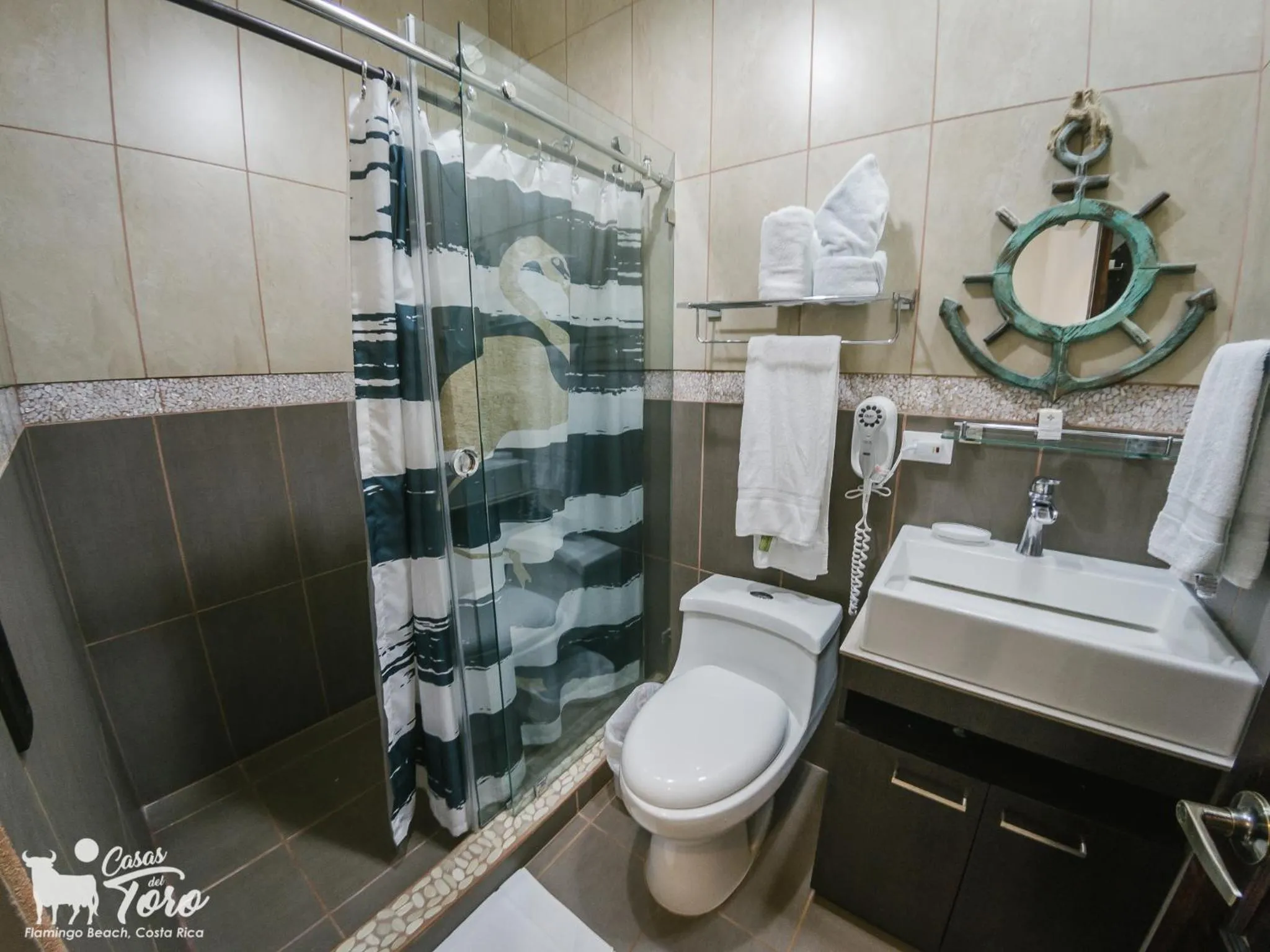 Shower in Casas del Toro Playa Flamingo