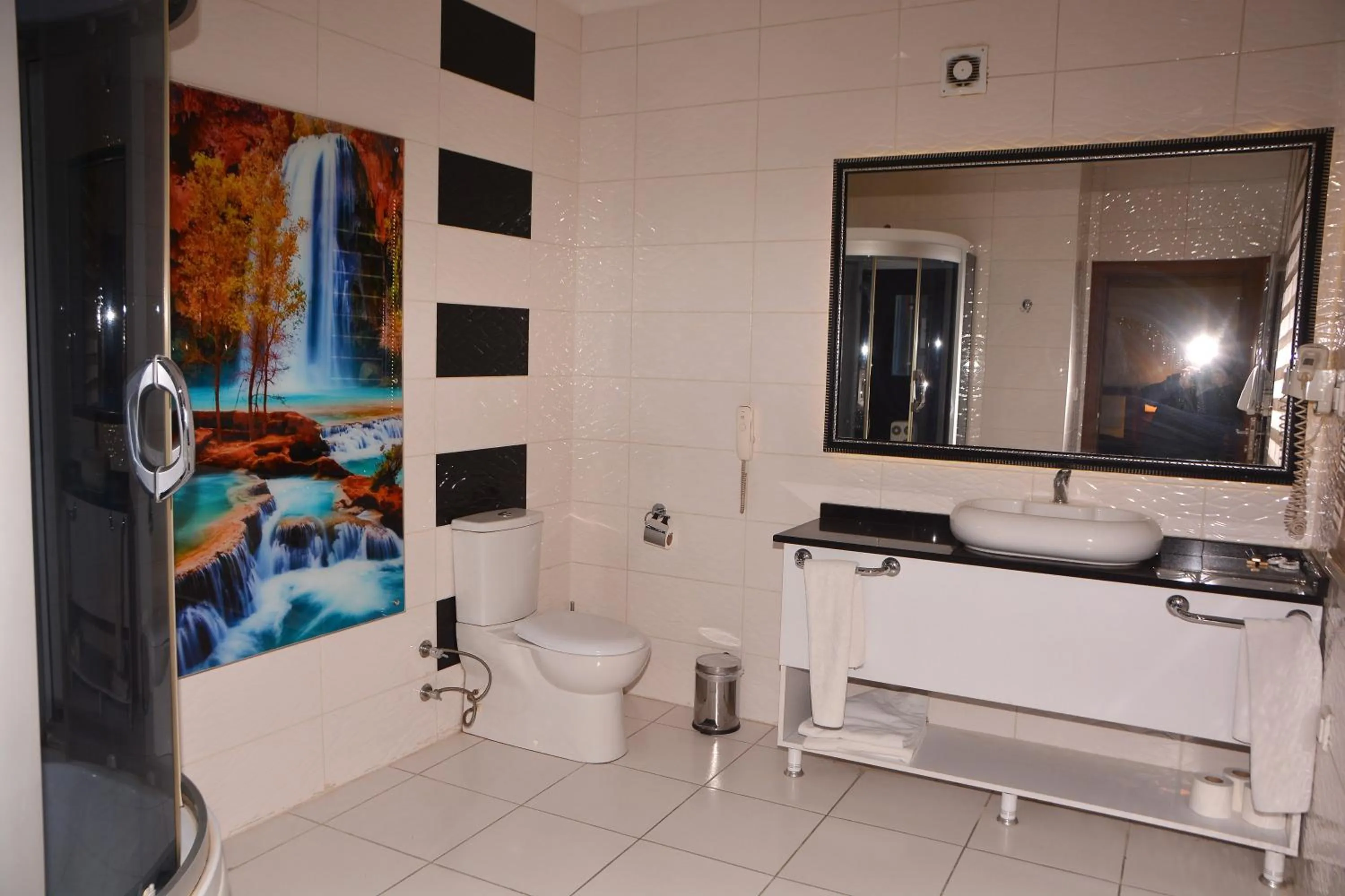 Bathroom in Asrin Business Hotel Kızılay