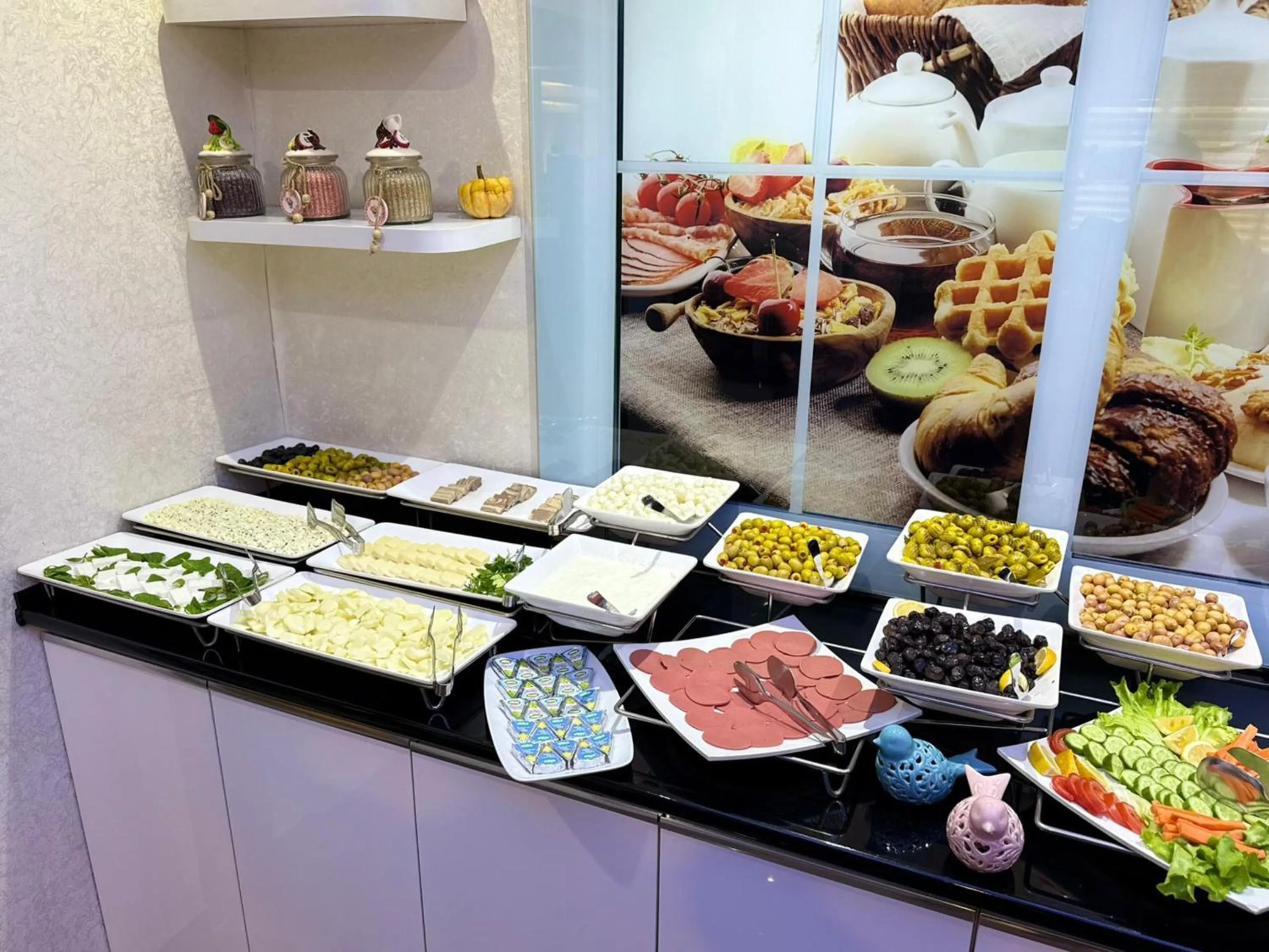 Buffet breakfast in Asrin Business Hotel Kızılay
