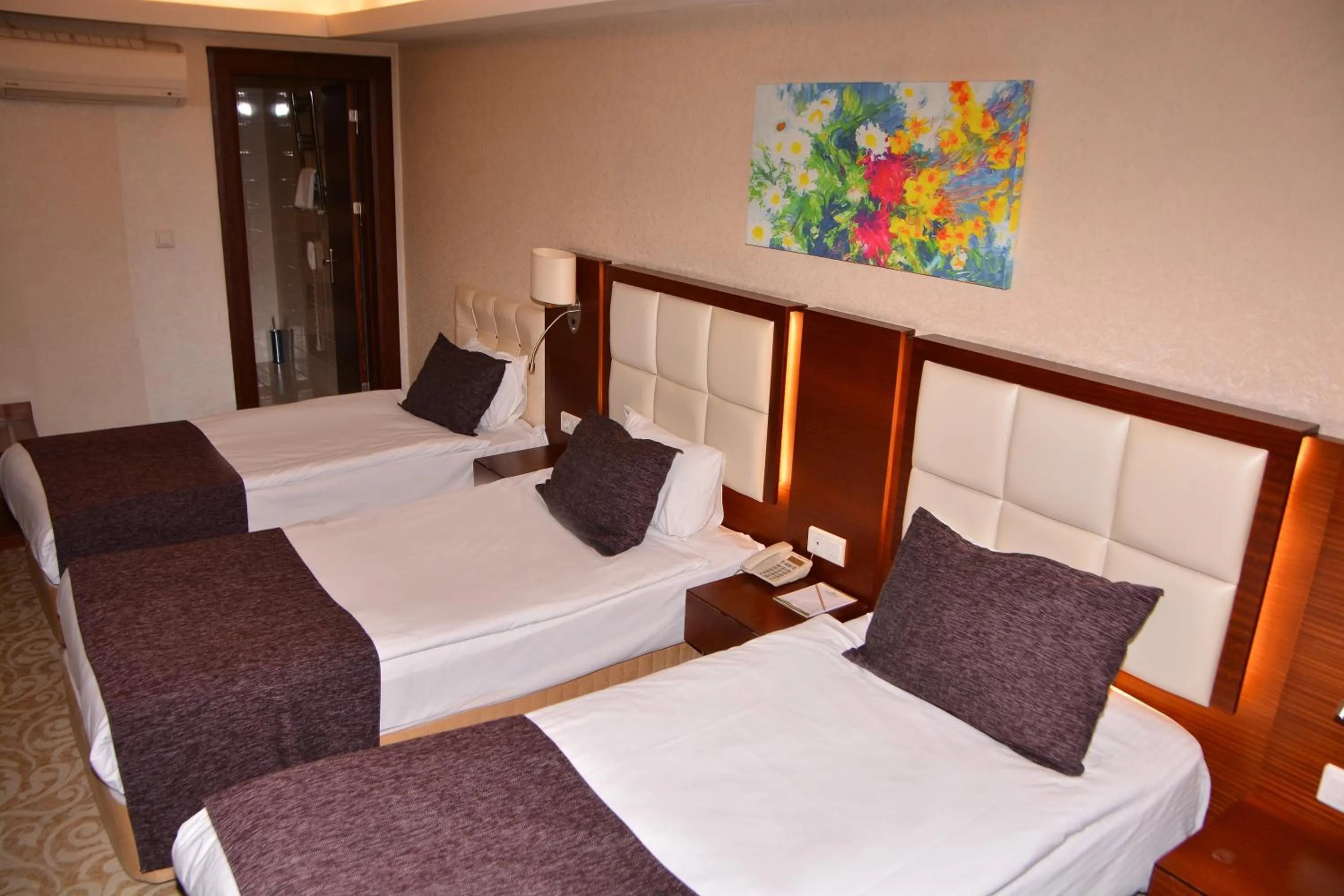 Photo of the whole room, Bed in Asrin Business Hotel Kızılay