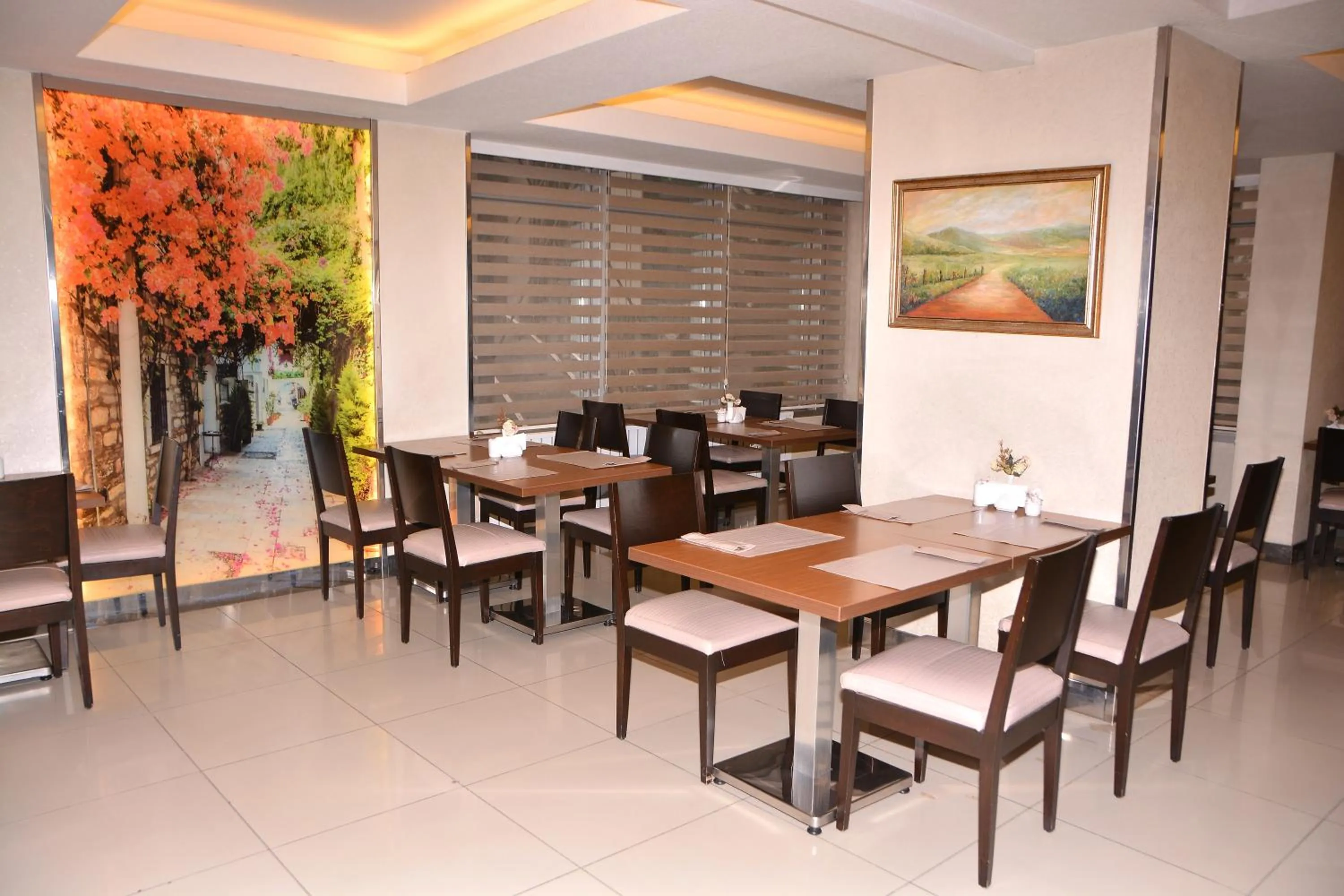 Buffet breakfast in Asrin Business Hotel Kızılay