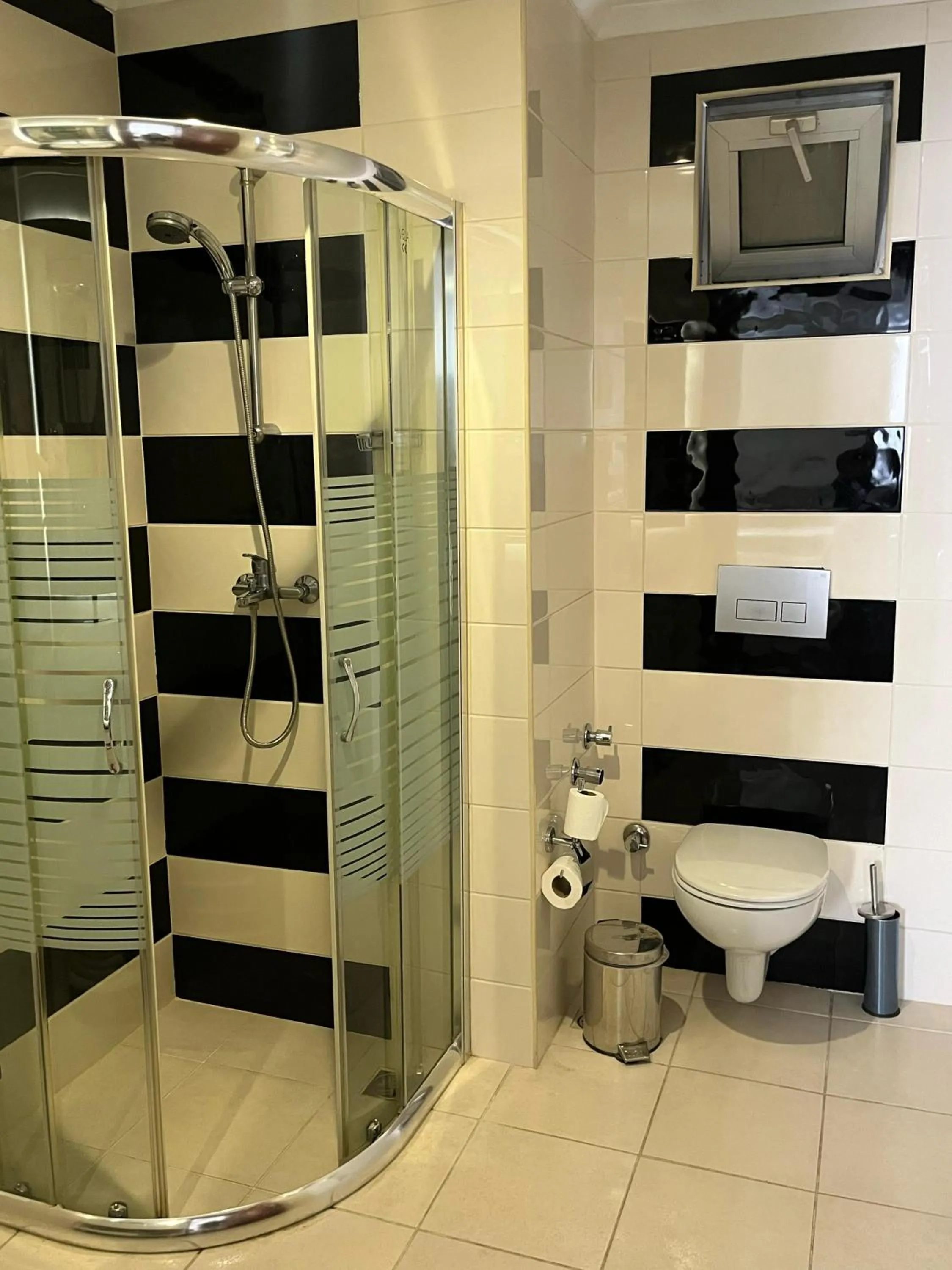 Shower in Asrin Business Hotel Kızılay