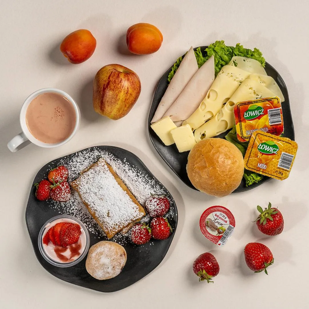 Breakfast in Green Deer Premium