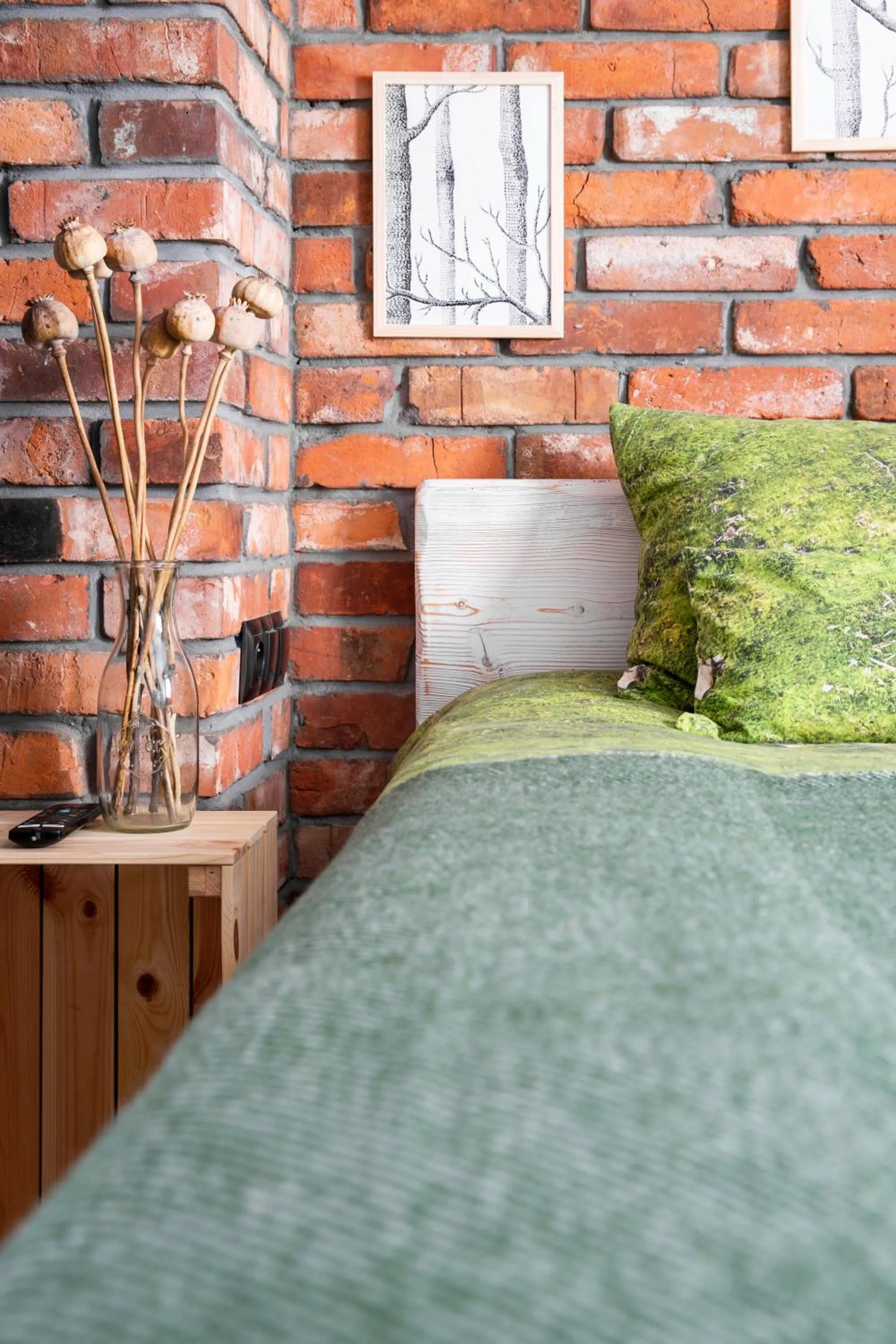 Bedroom, Bed in Green Deer Premium