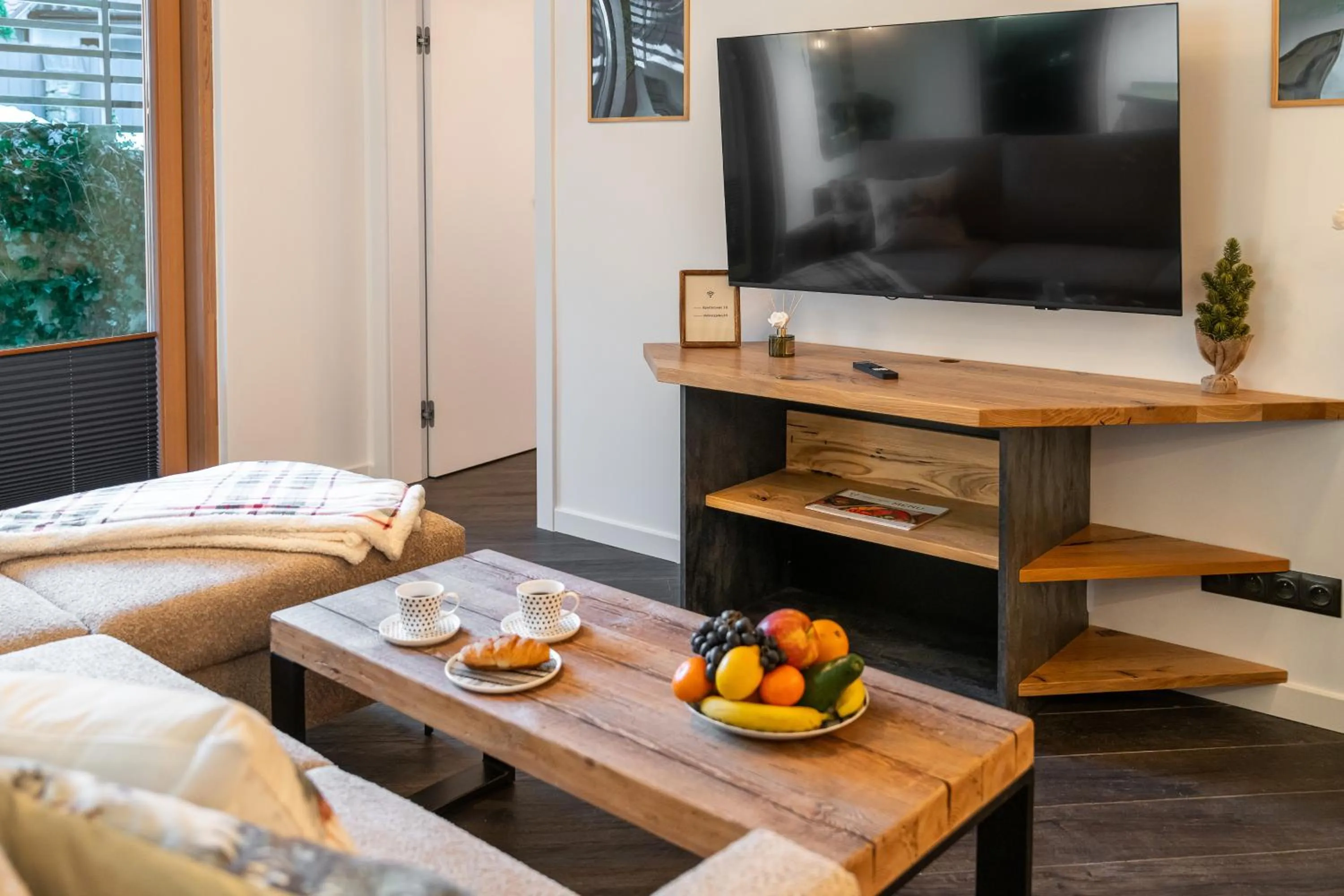 Living room in Green Deer Premium