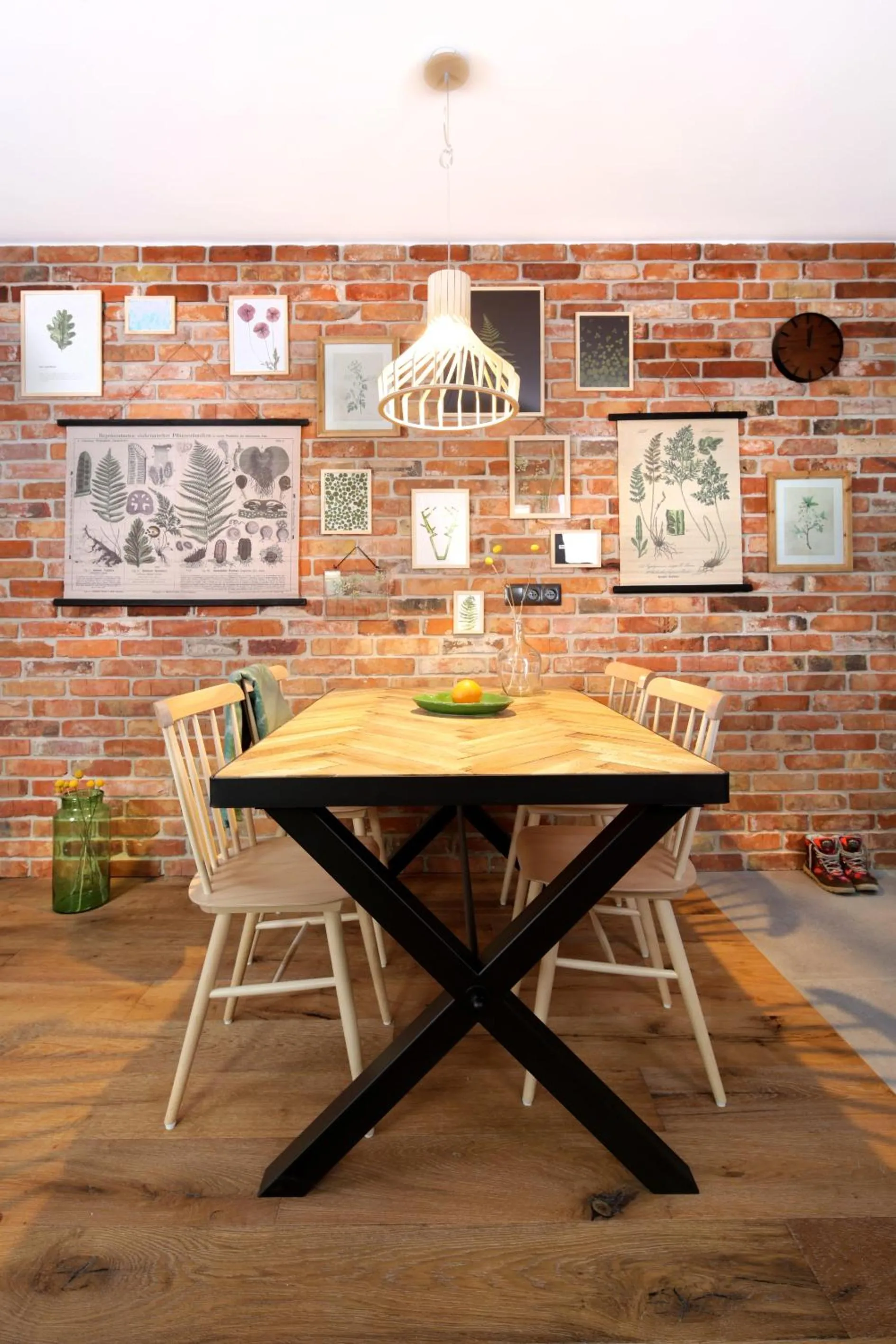 Dining area in Green Deer Premium