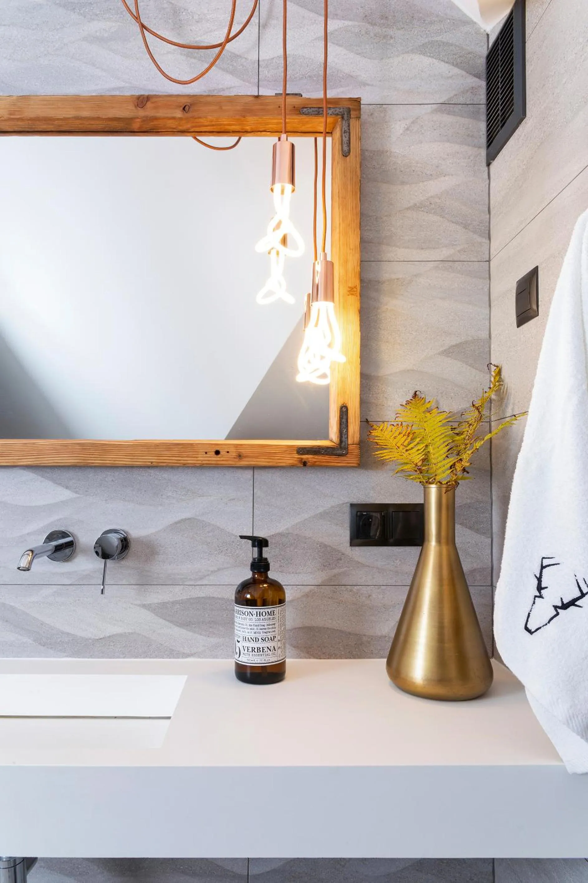 Bathroom in Green Deer Premium