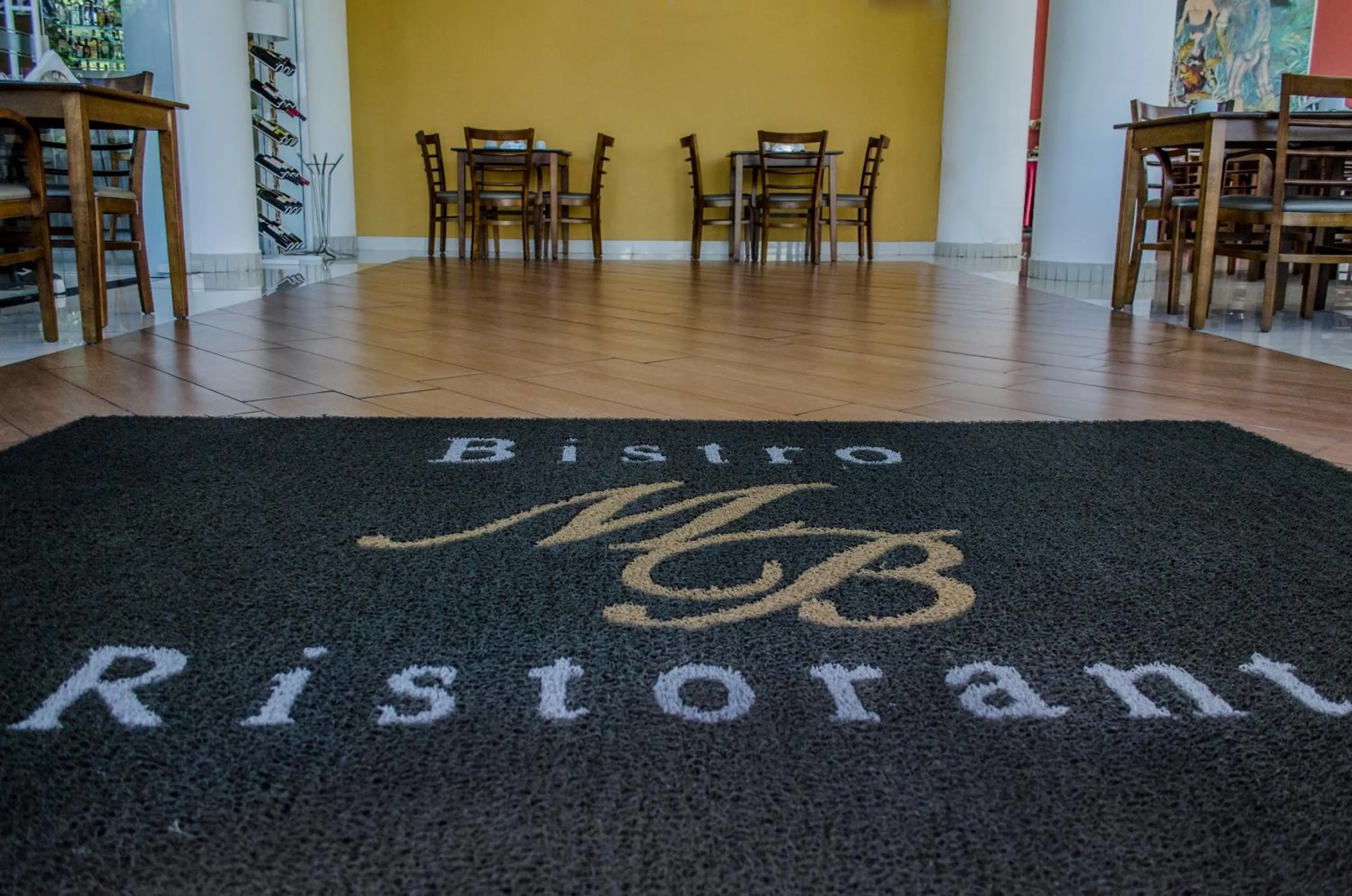 Restaurant/places to eat in Porto Marina Rede Mont Blanc