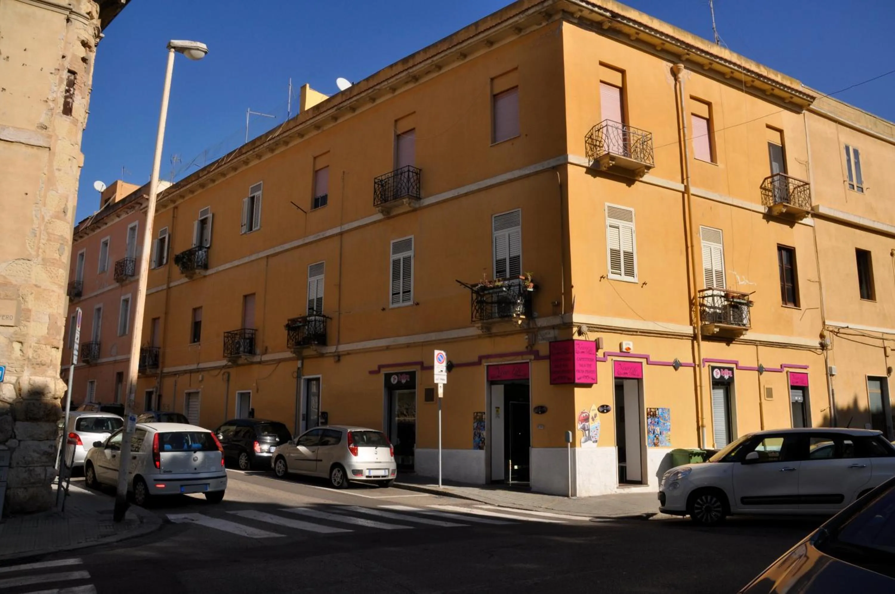 Property building in Bed and Breakfast San Saturnino