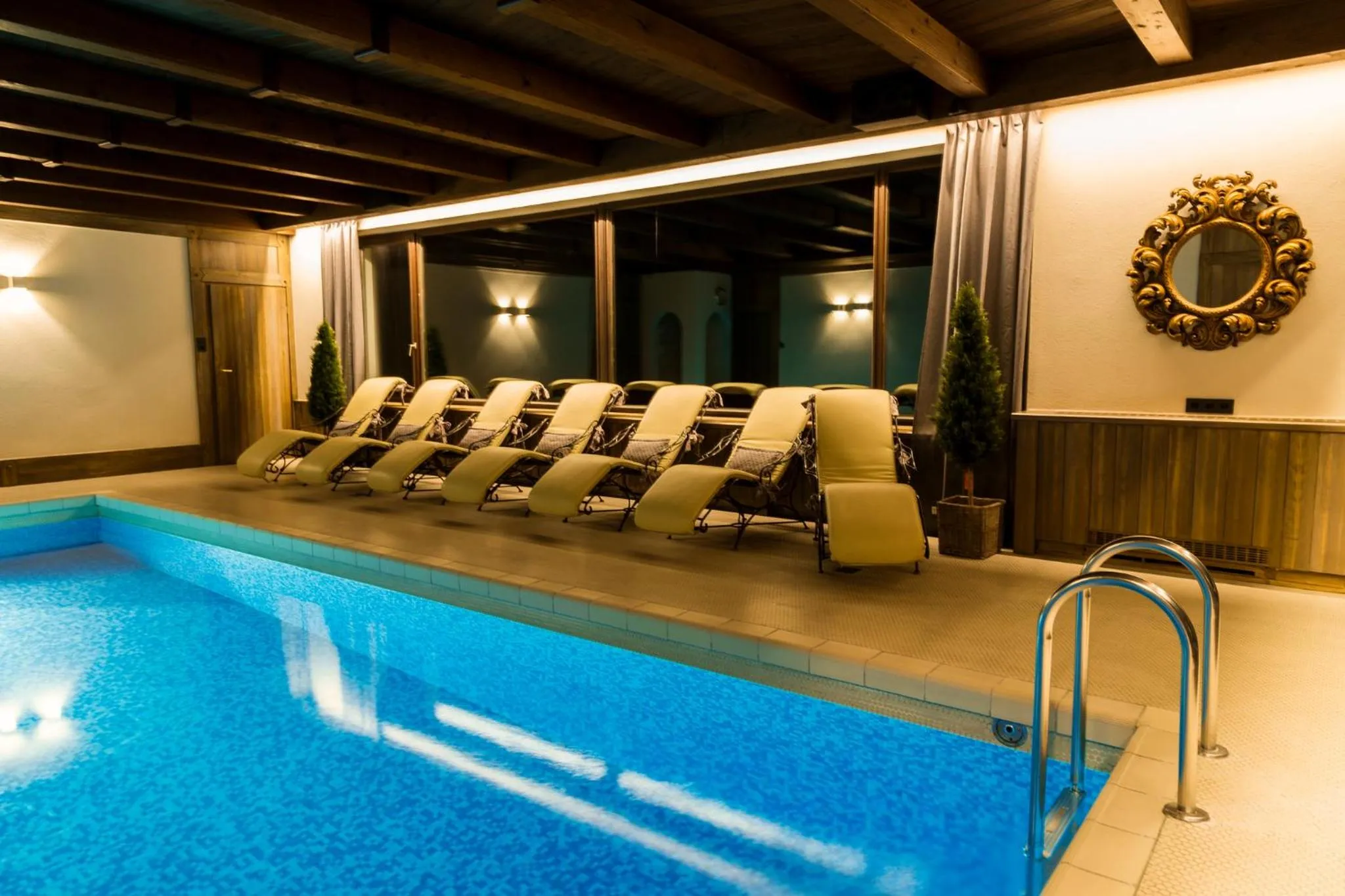 Swimming pool in Boutiquehotel Säumler