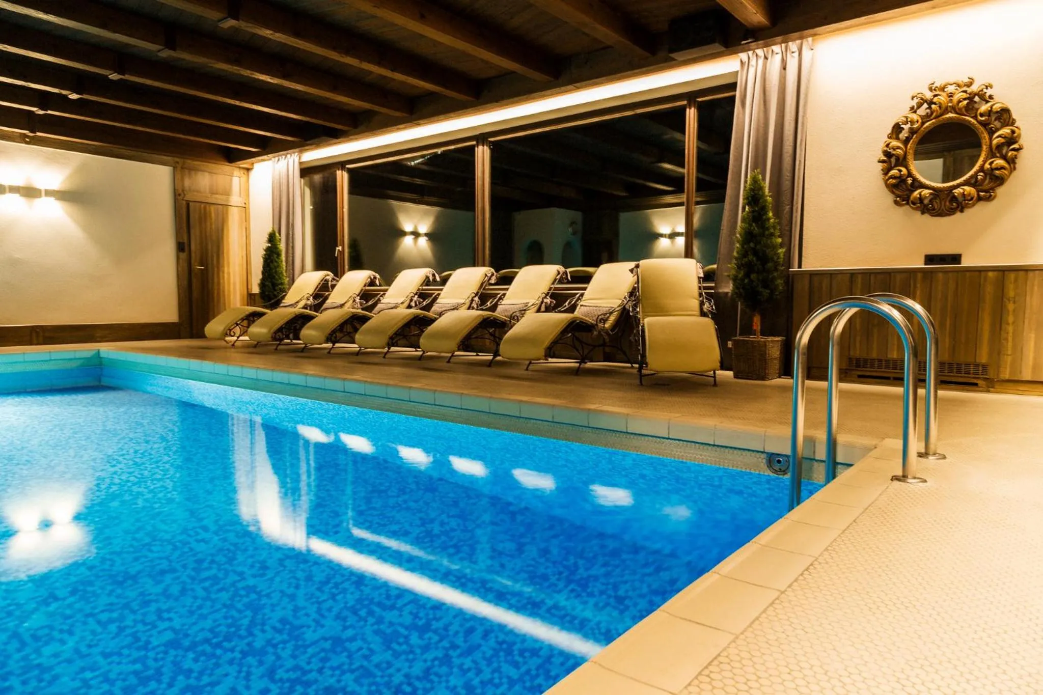 Swimming pool in Boutiquehotel Säumler