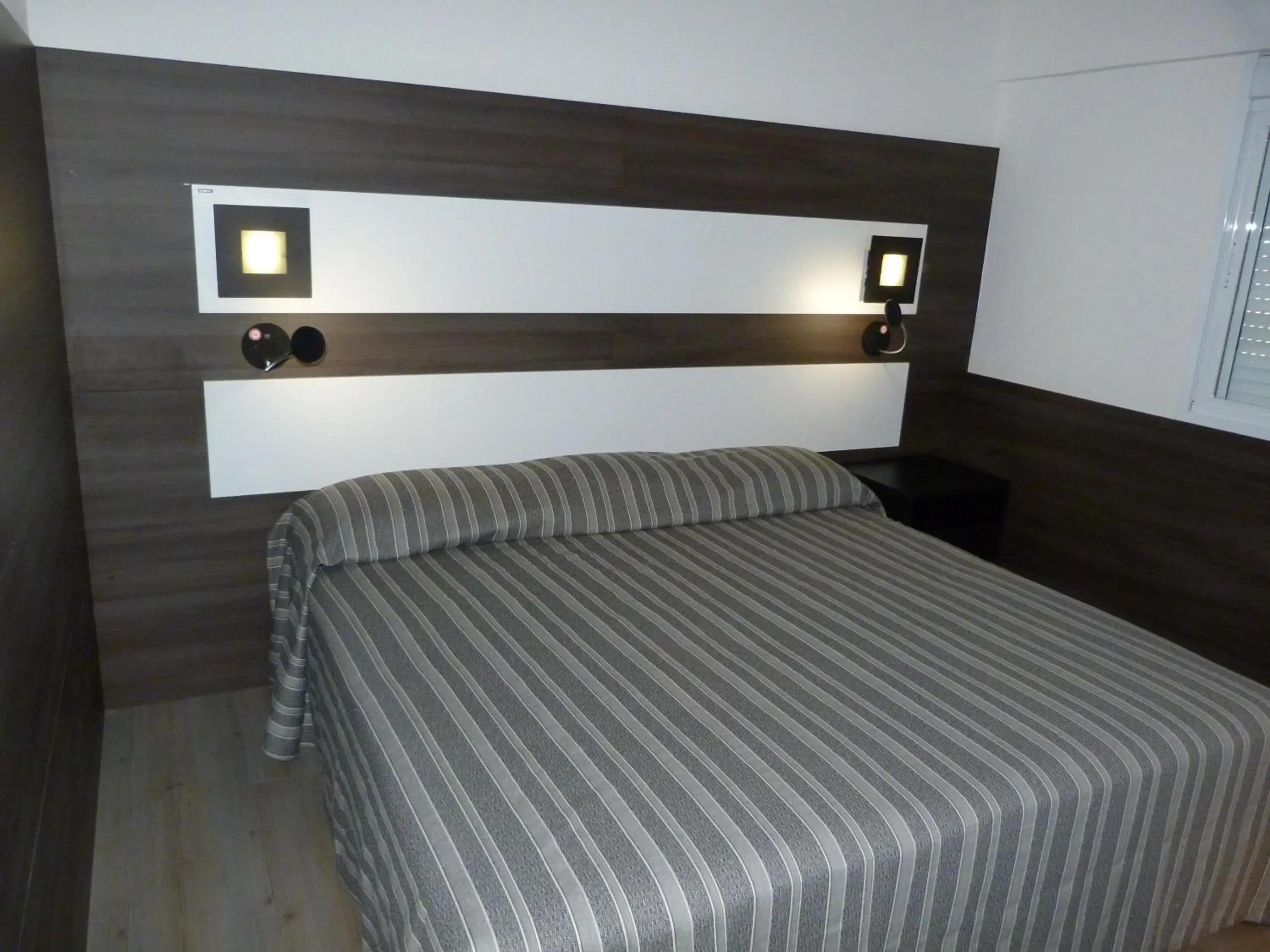 Executive Double or Twin Room in Prix Hotel Executive Double or Twin Room in Prix Hotel