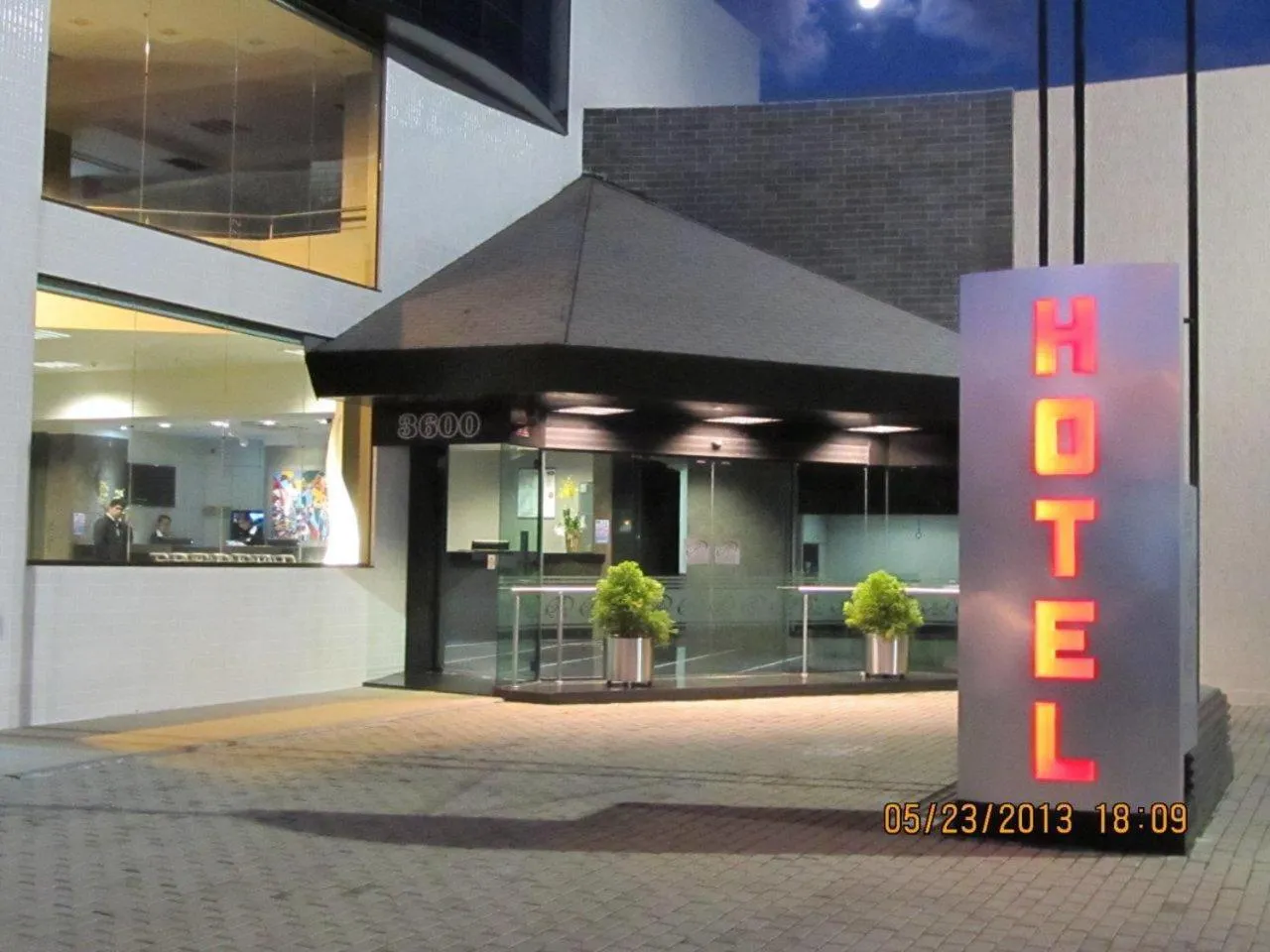 Facade/entrance in Prix Hotel
