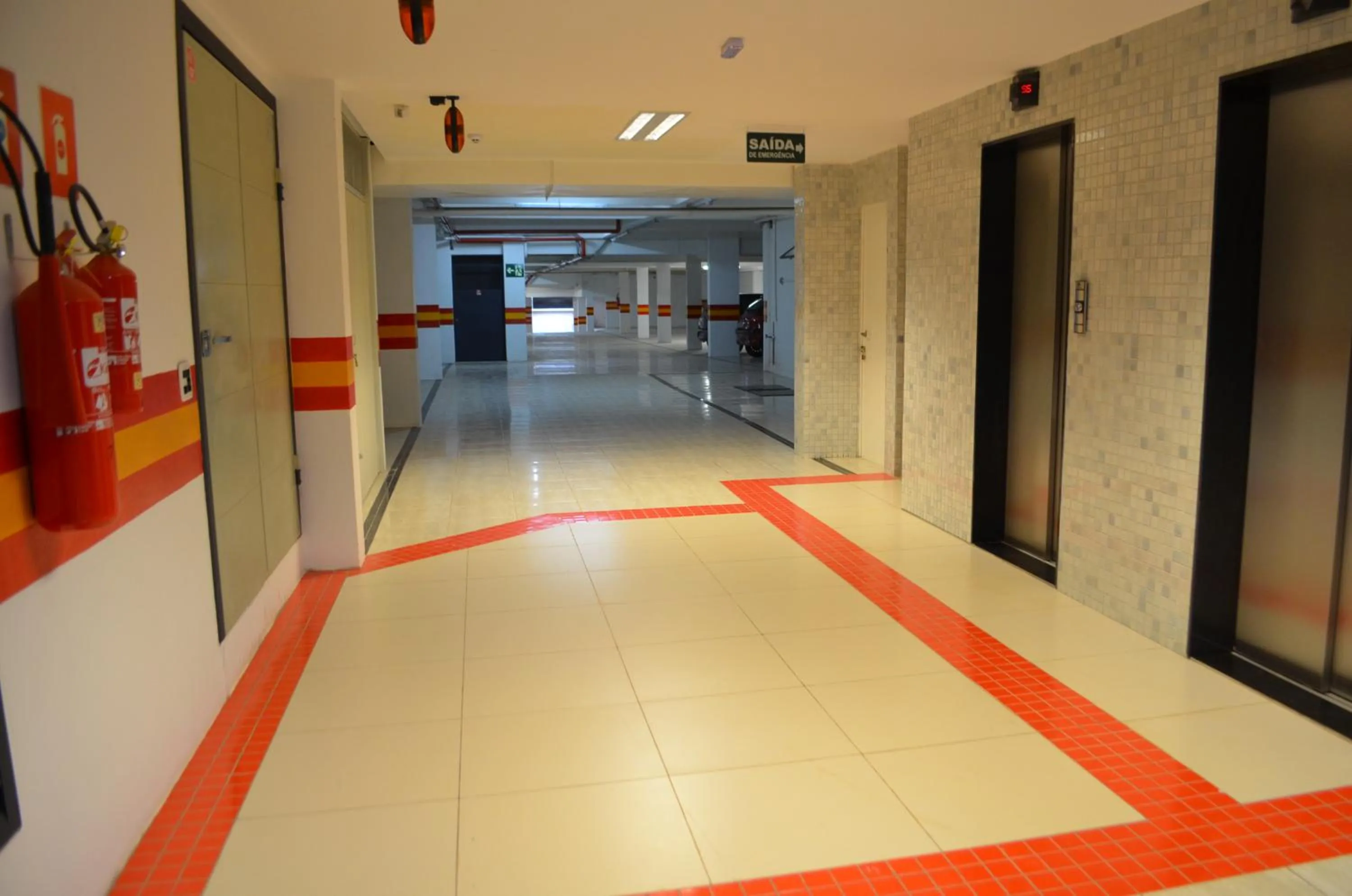 Parking in Prix Hotel