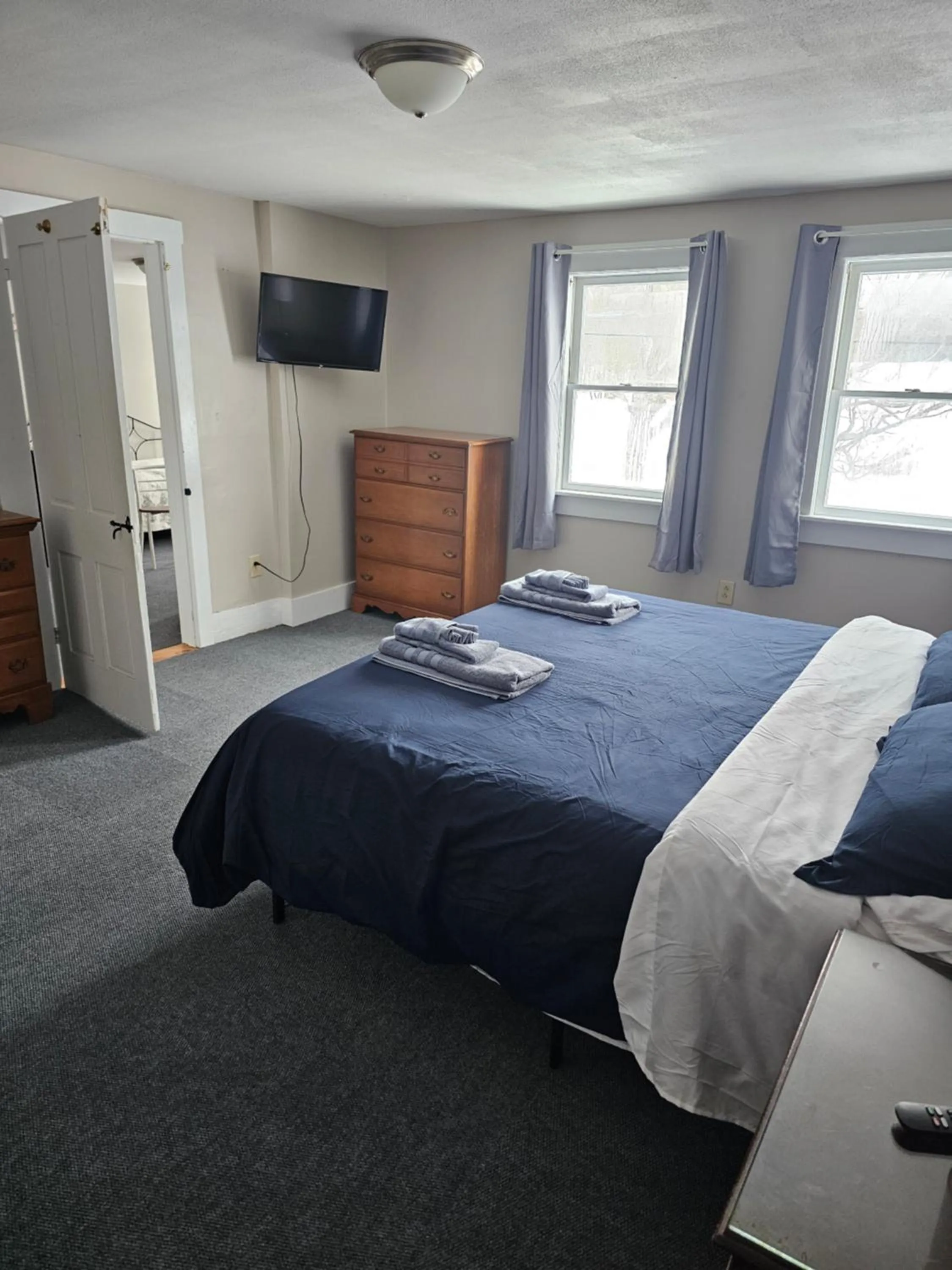 Bedroom, Bed in Lake Shore Farm Inn
