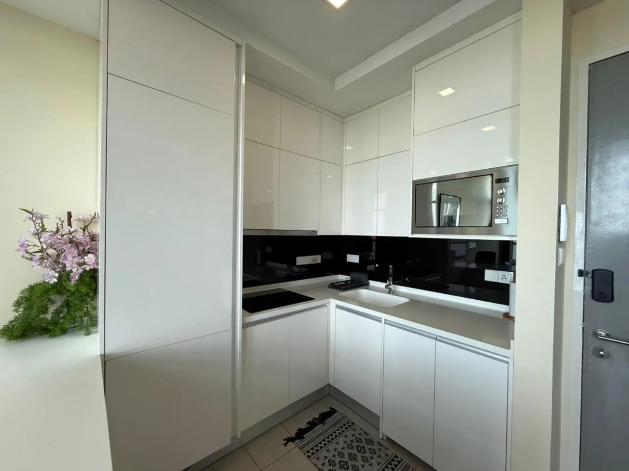 Kitchen or kitchenette in My Misto Homestay, Riverson Soho