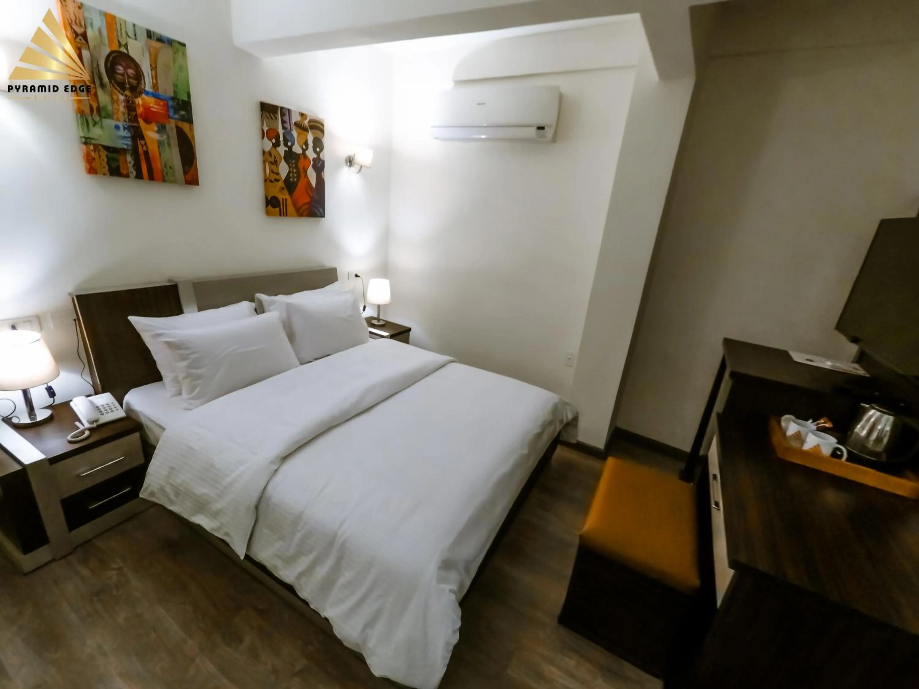 Bed in Pyramid Edge Hotel & Exclusive Pyramids View Rooftop