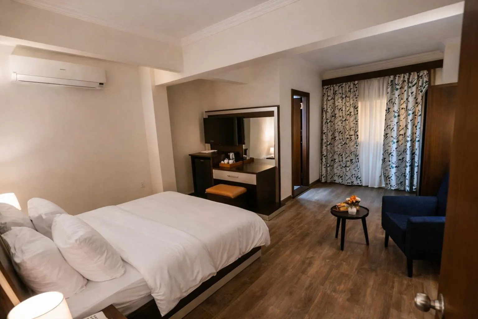 Bed in Pyramid Edge Hotel & Exclusive Pyramids View Rooftop