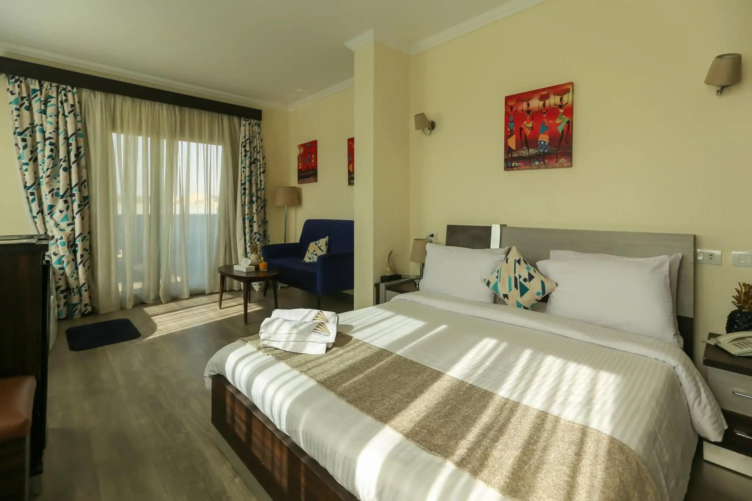 Executive Double Room Pyramids View & Jacuzzi - single occupancy in Pyramid Edge Hotel & Exclusive Pyramids View Rooftop Executive Double Room Pyramids View & Jacuzzi - single occupancy in Pyramid Edge Hotel & Exclusive Pyramids View Rooftop