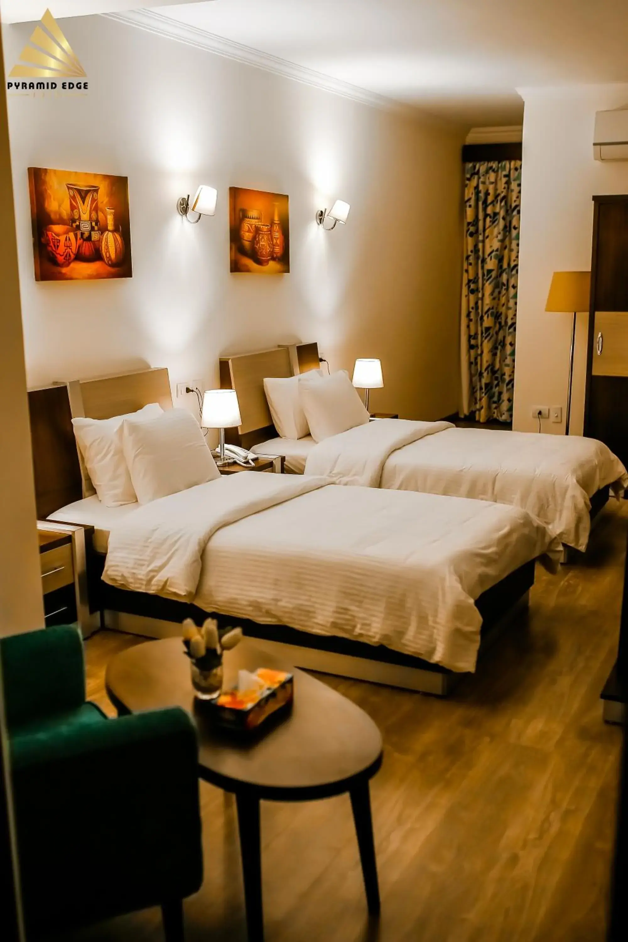 Deluxe Twin Room Pyramids View in Pyramid Edge Hotel & Exclusive Pyramids View Rooftop Deluxe Twin Room Pyramids View in Pyramid Edge Hotel & Exclusive Pyramids View Rooftop