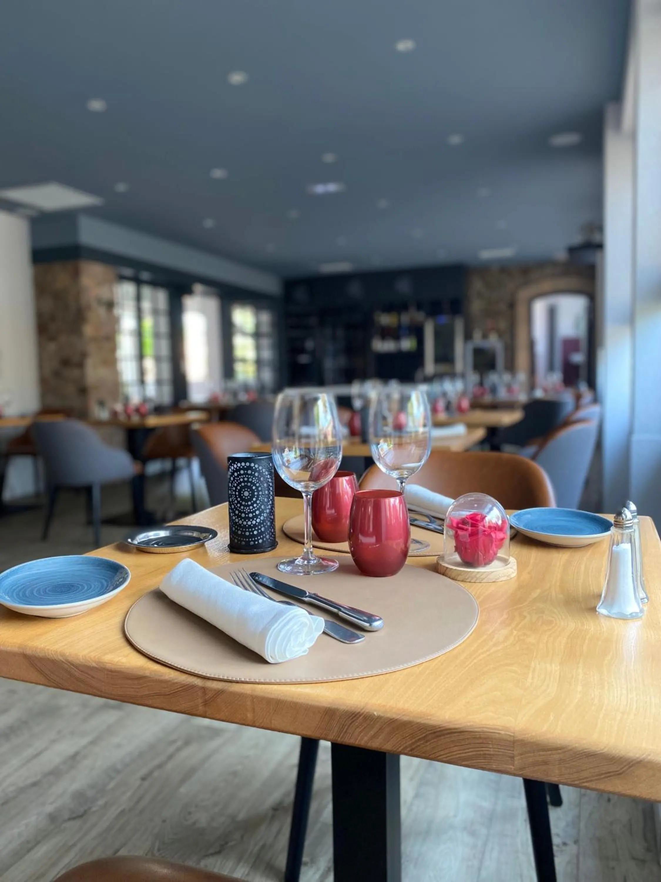 Restaurant/places to eat in La Rose