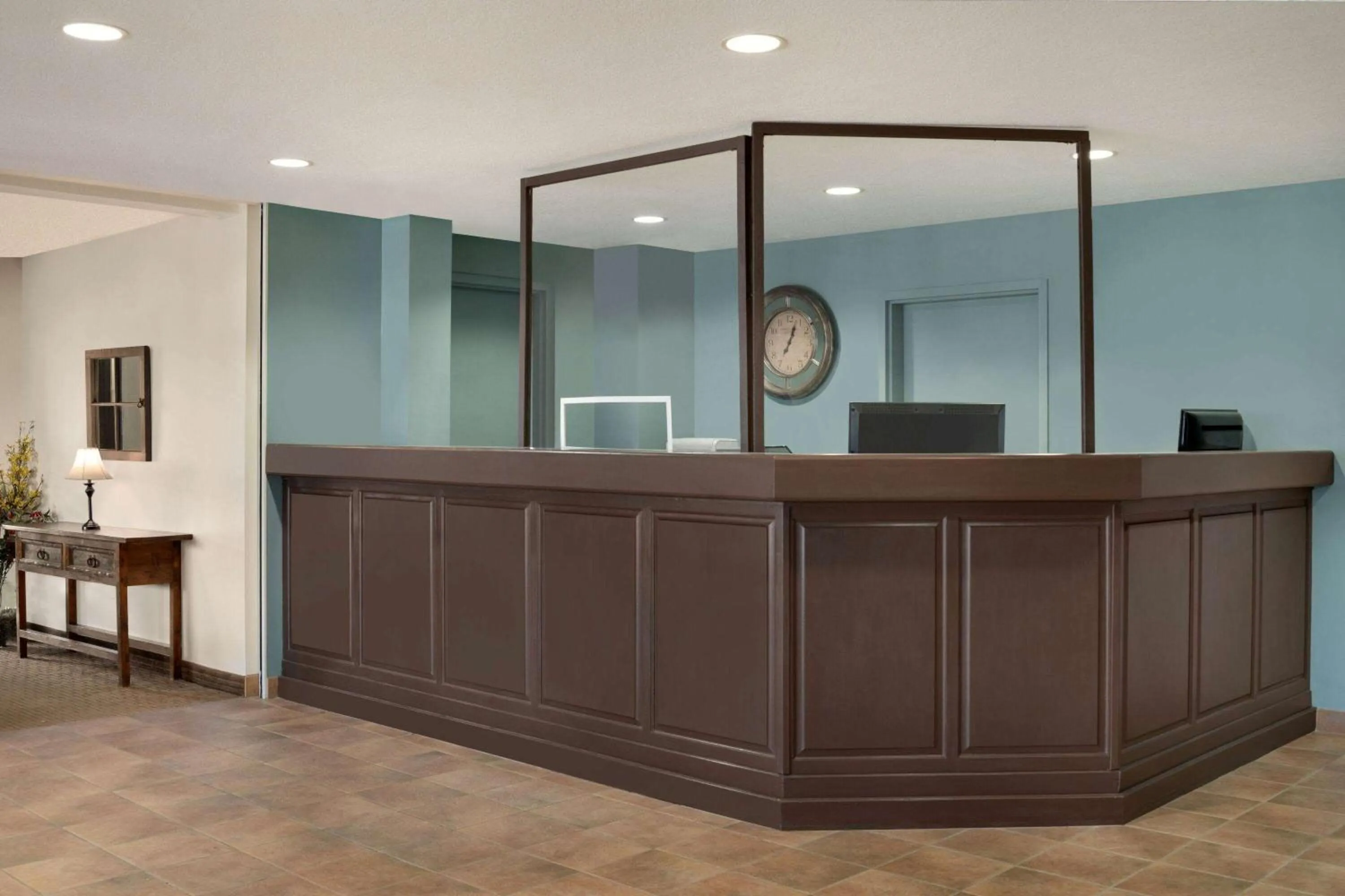 Lobby or reception in Travelodge by Wyndham Edson