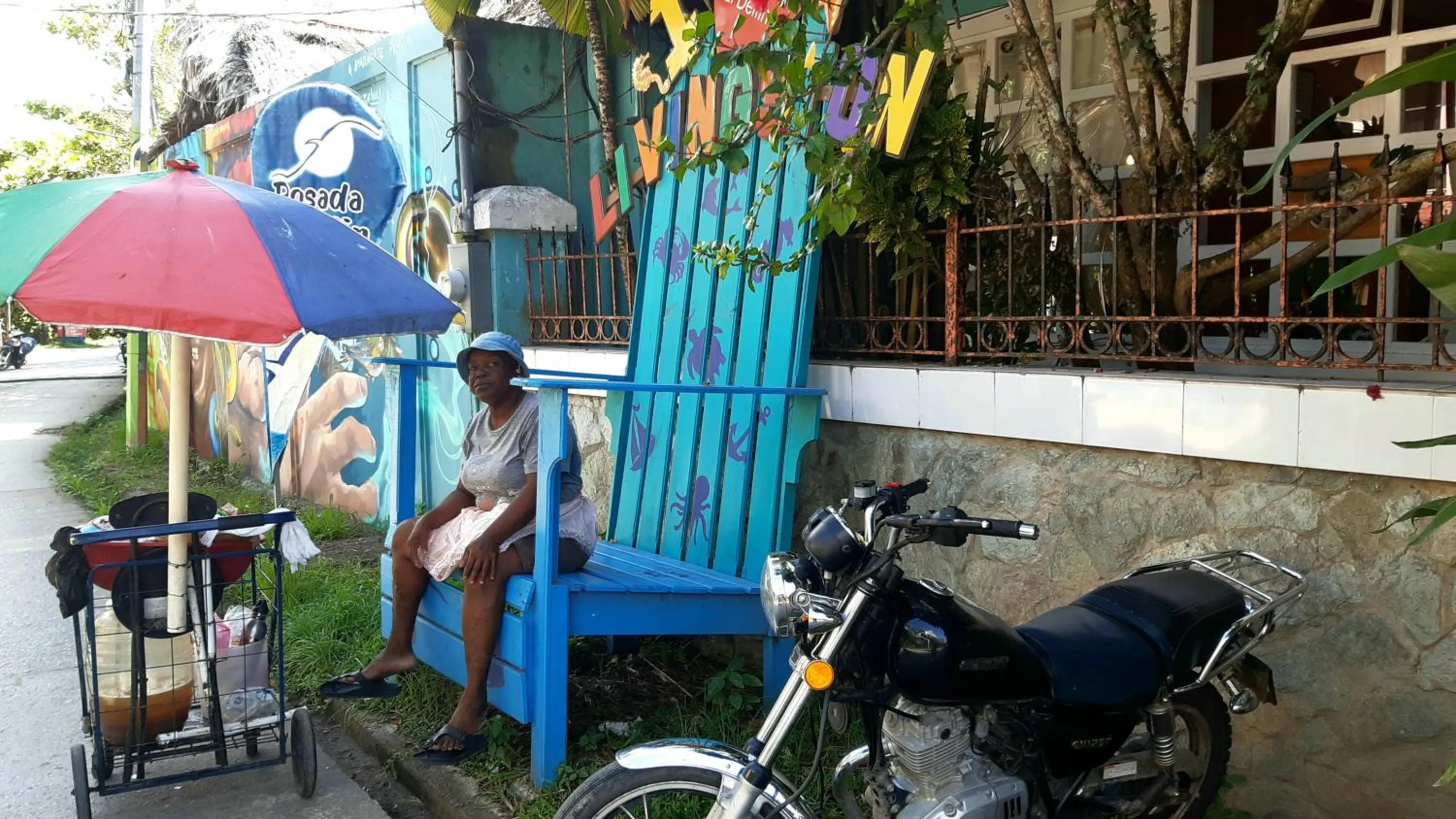 People in Hotel El Delfin