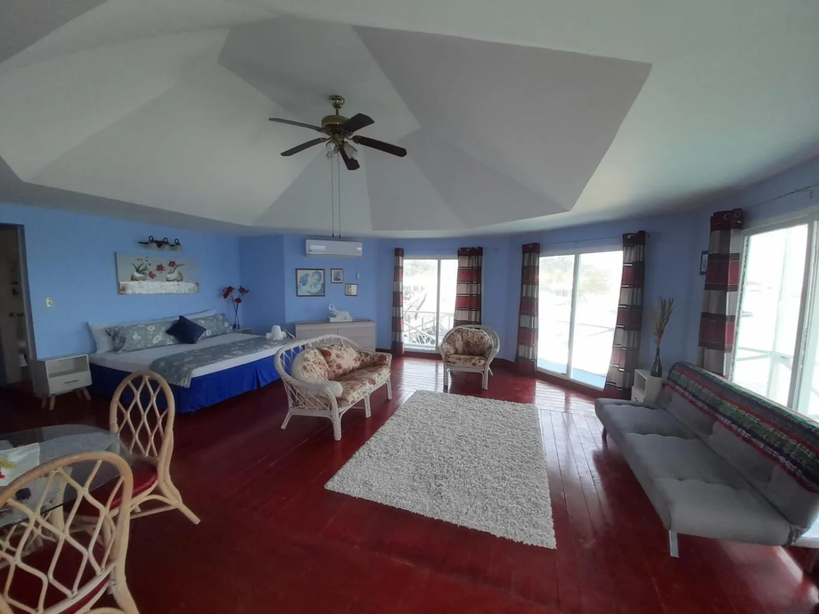 Photo of the whole room, Bed in Hotel El Delfin