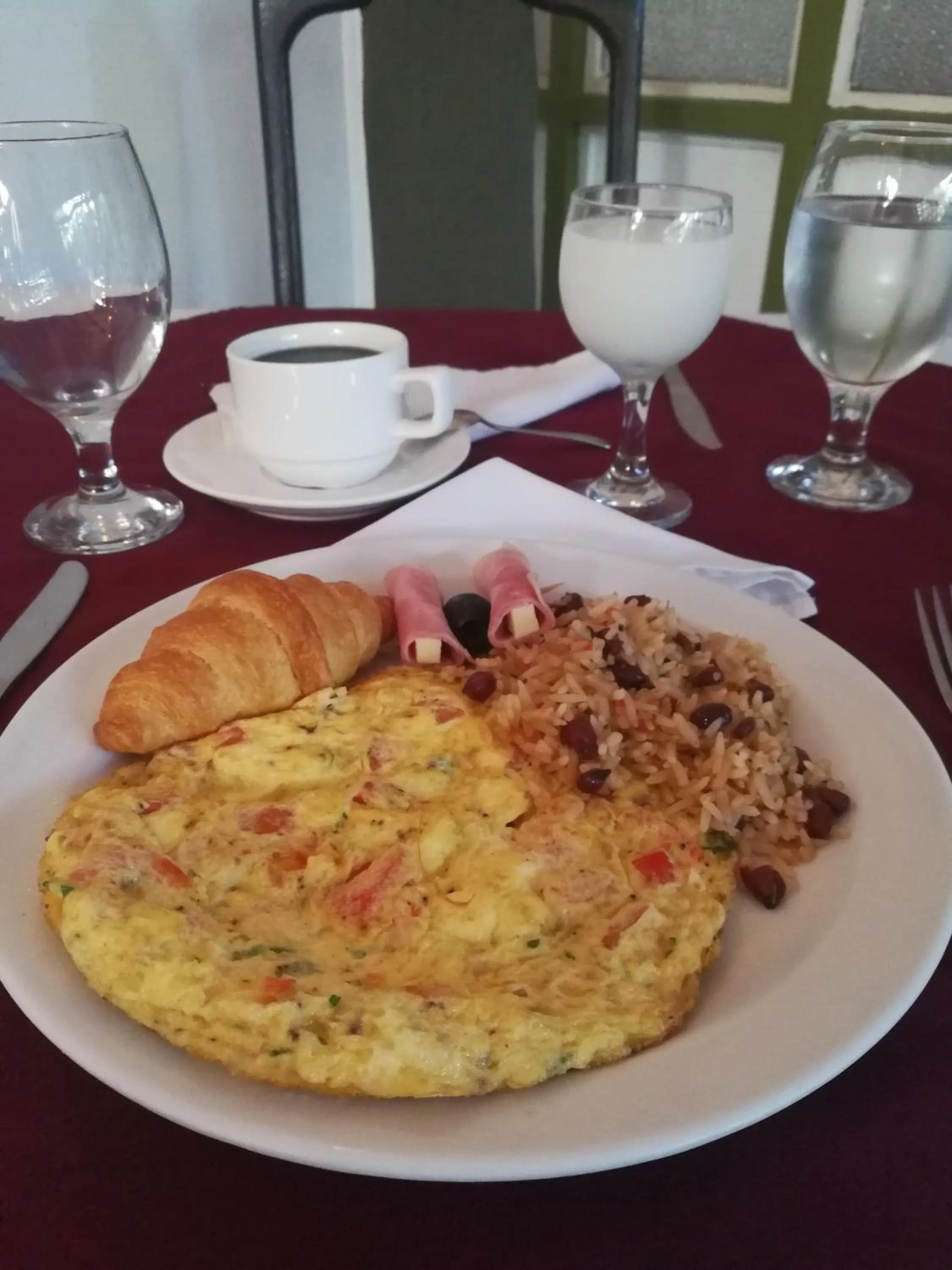 Food and drinks in La Bergerac Boutique Hotel