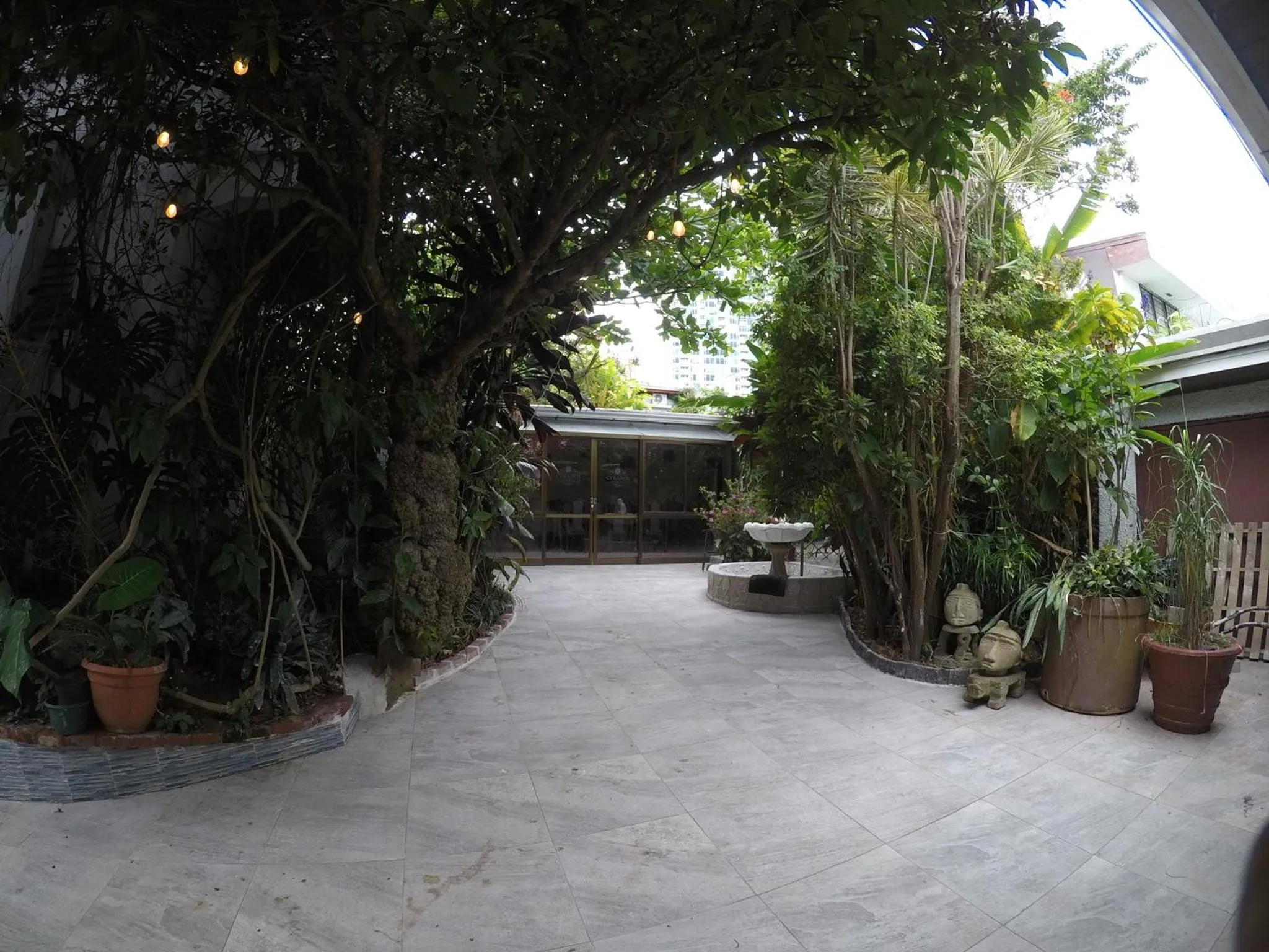 Restaurant/places to eat in La Bergerac Boutique Hotel