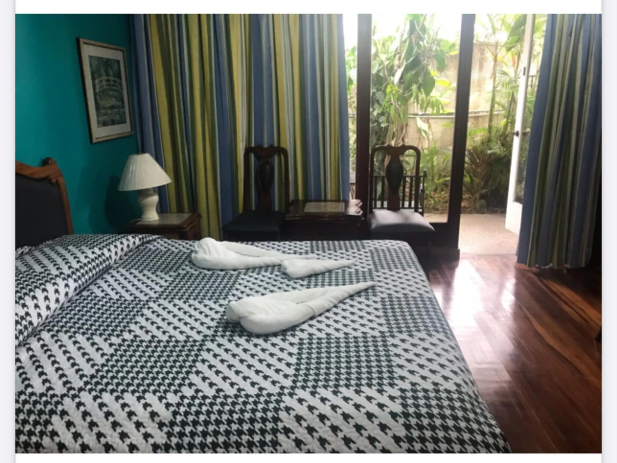 Bed in La Bergerac Boutique Hotel