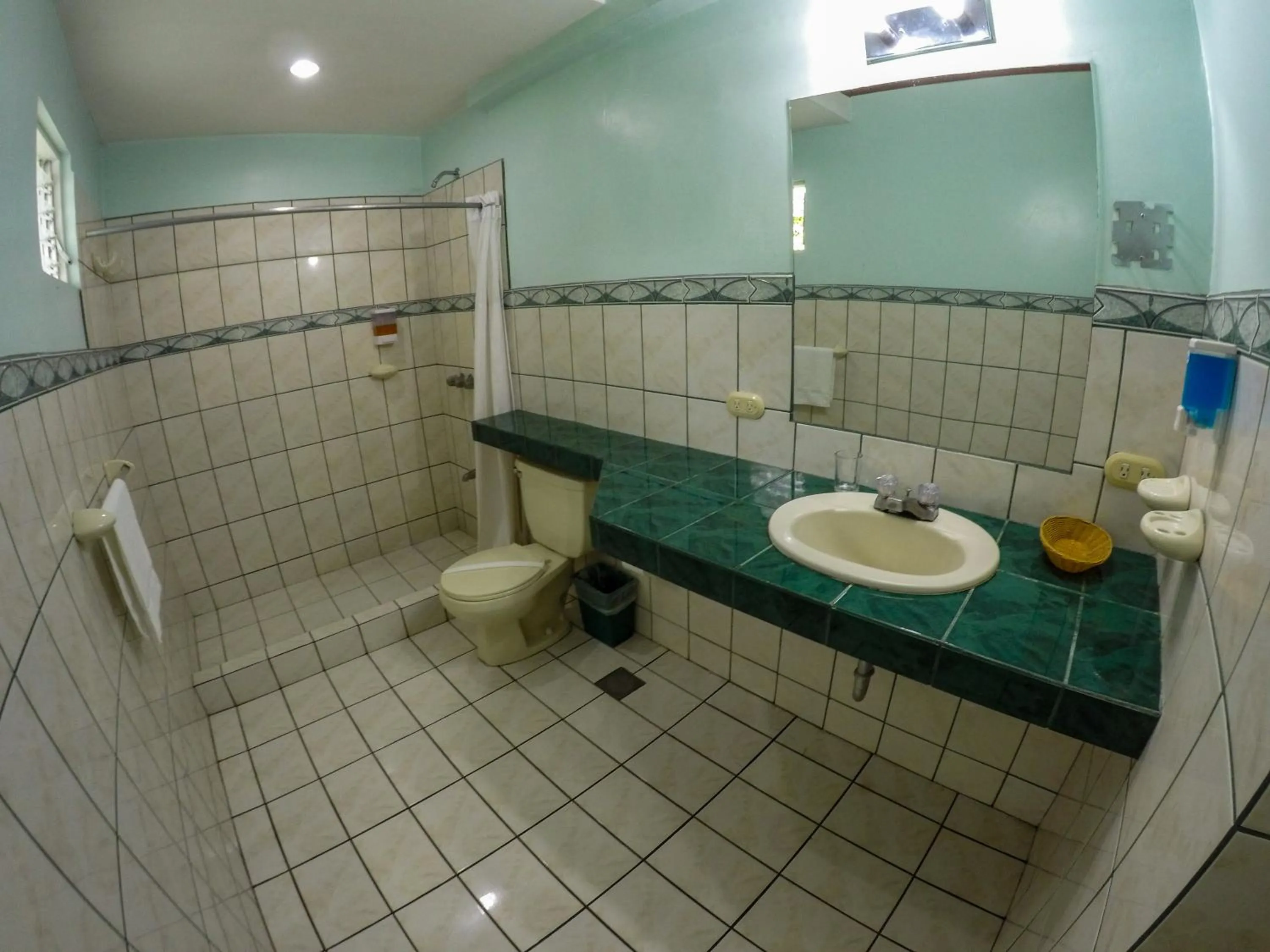 Toilet in La Bergerac Boutique Hotel