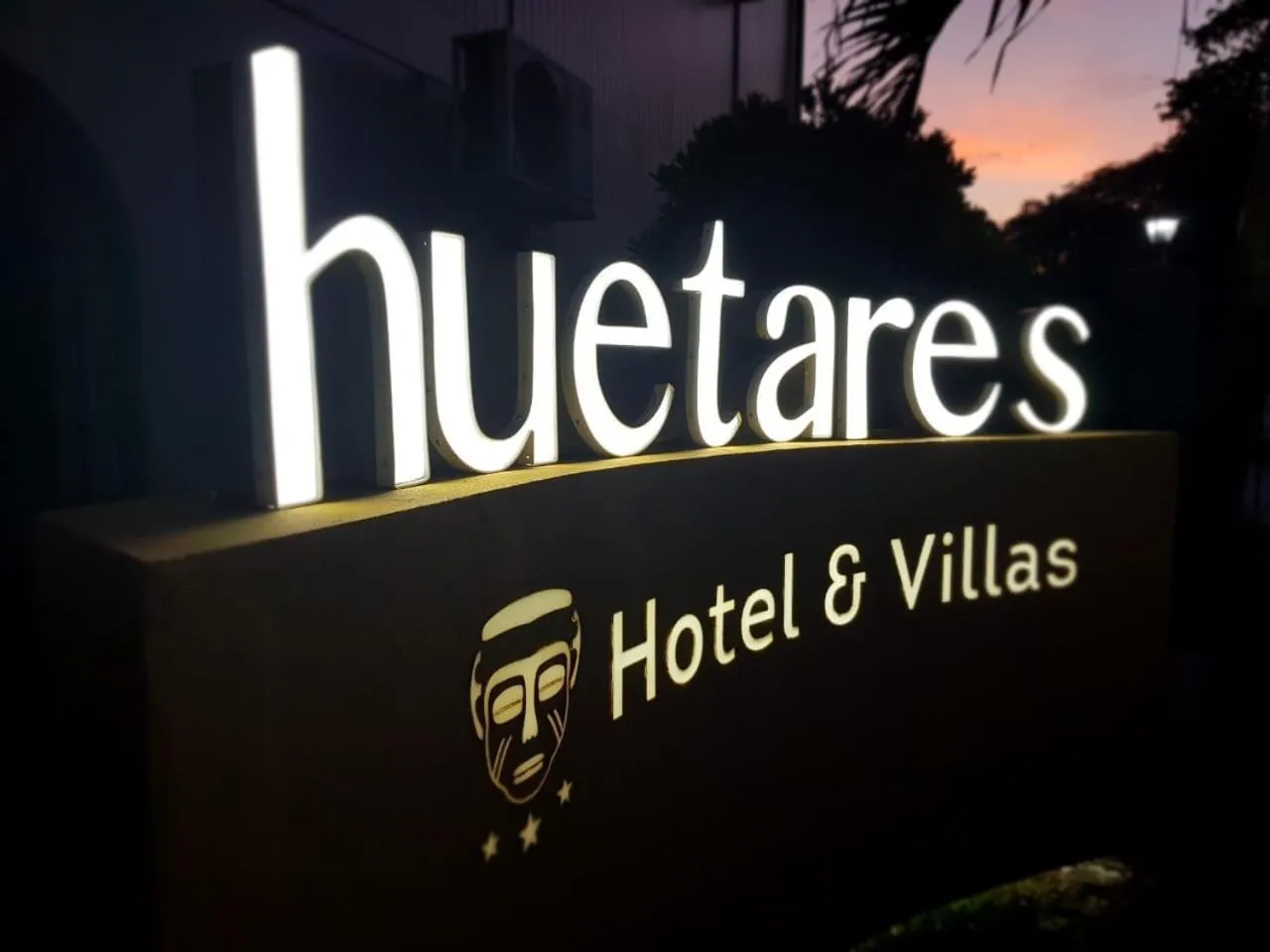 Property logo or sign in Hotel & Villas Huetares