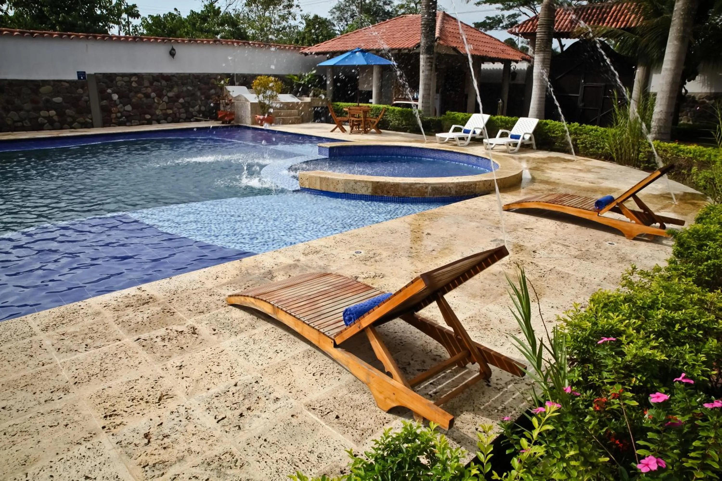 Swimming pool in Hotel Boutique Villas de San Sebastián