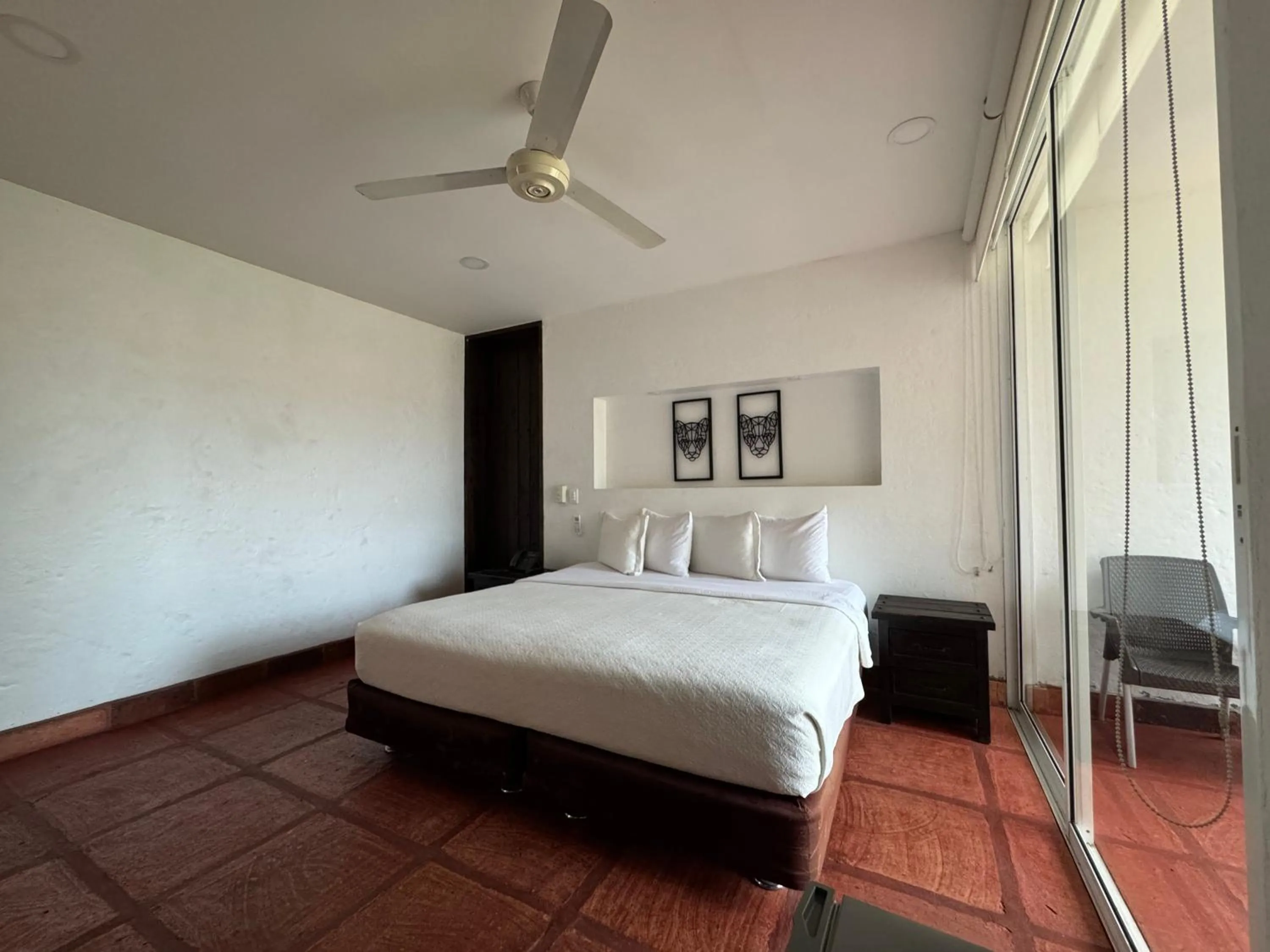 Photo of the whole room, Bed in Hotel Boutique Villas de San Sebastián