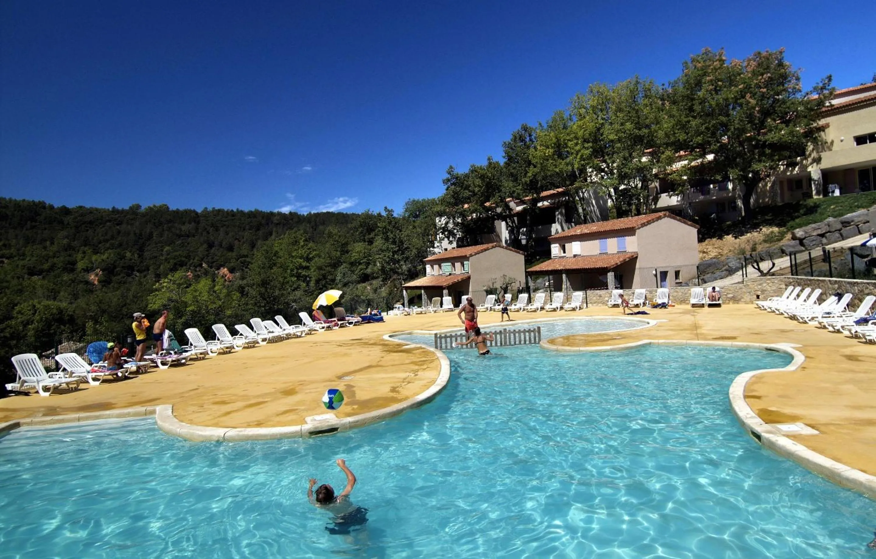 Swimming pool in Résidence Odalys Les Hauts de Salavas