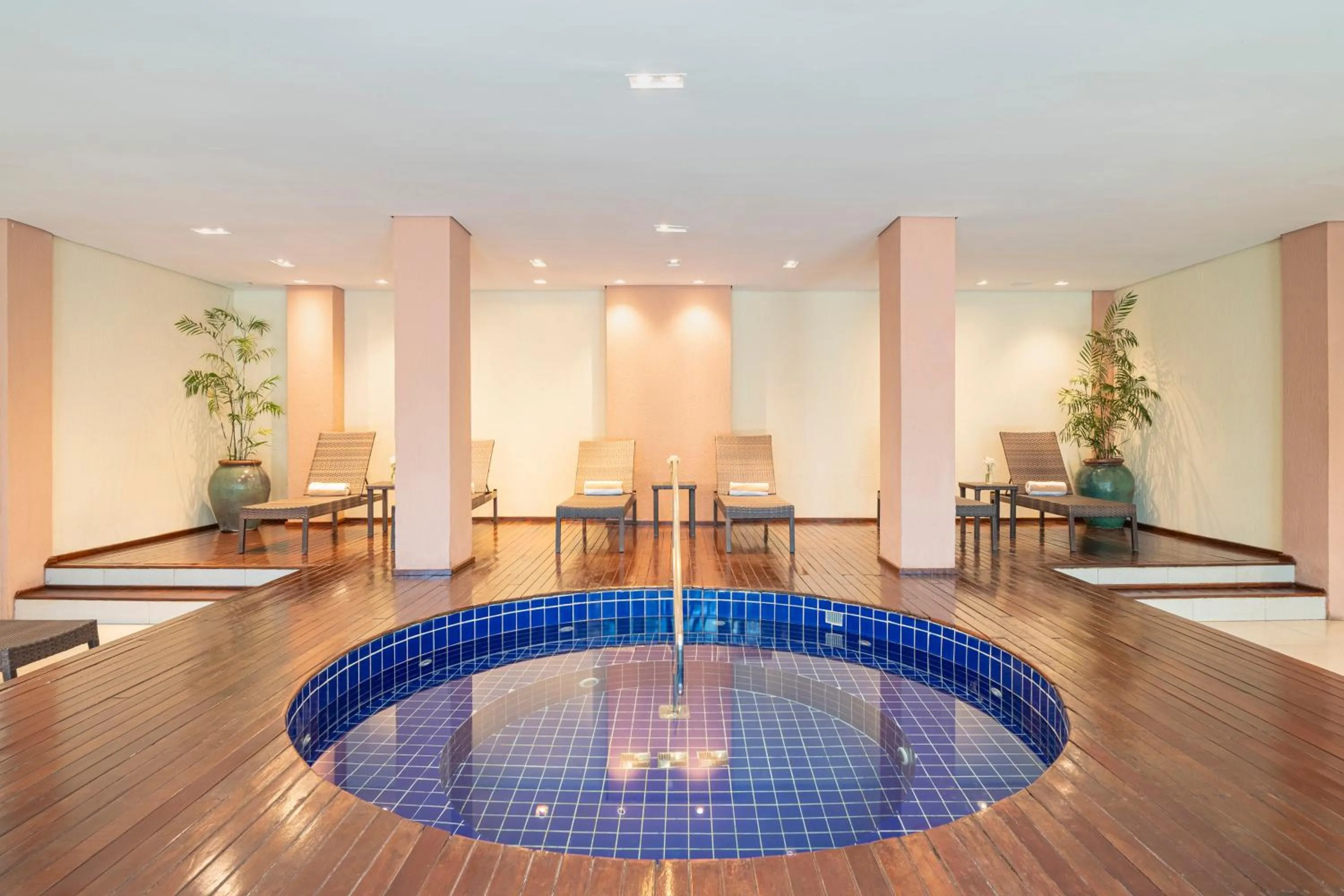 Hot Tub in Beach Park Resort - Wellness