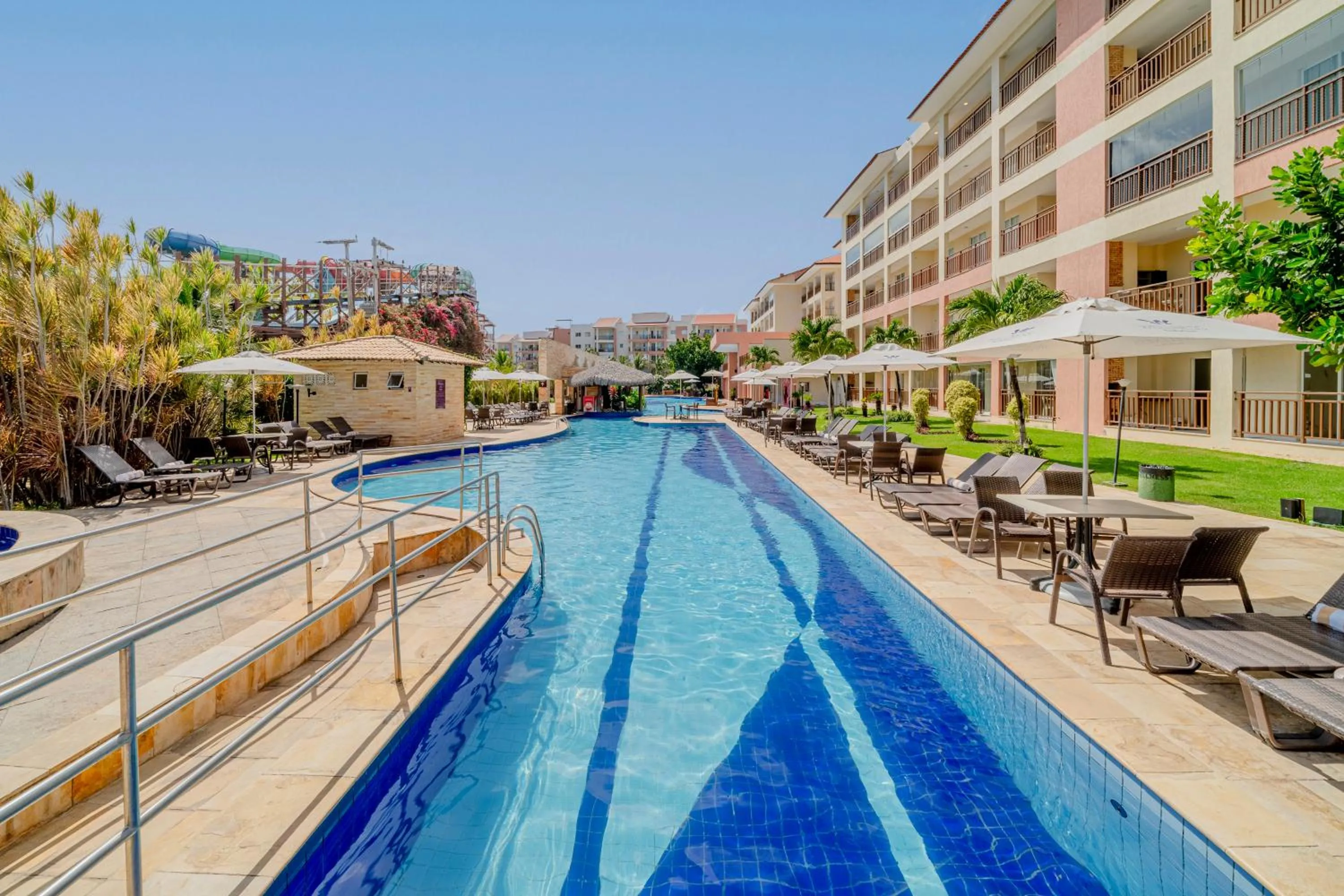 Pool view in Beach Park Resort - Wellness