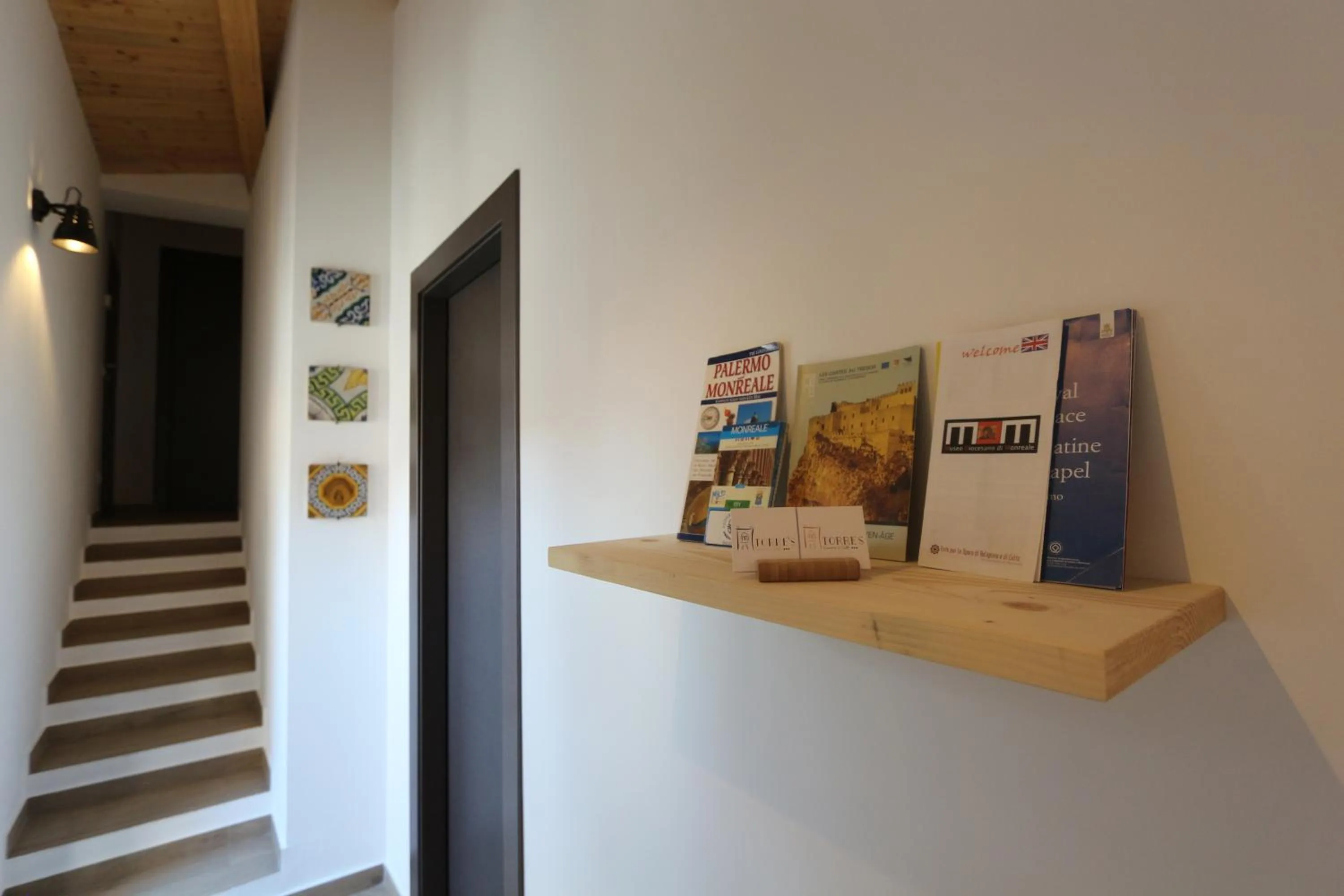 Property logo or sign in Torre's Camere & caffè