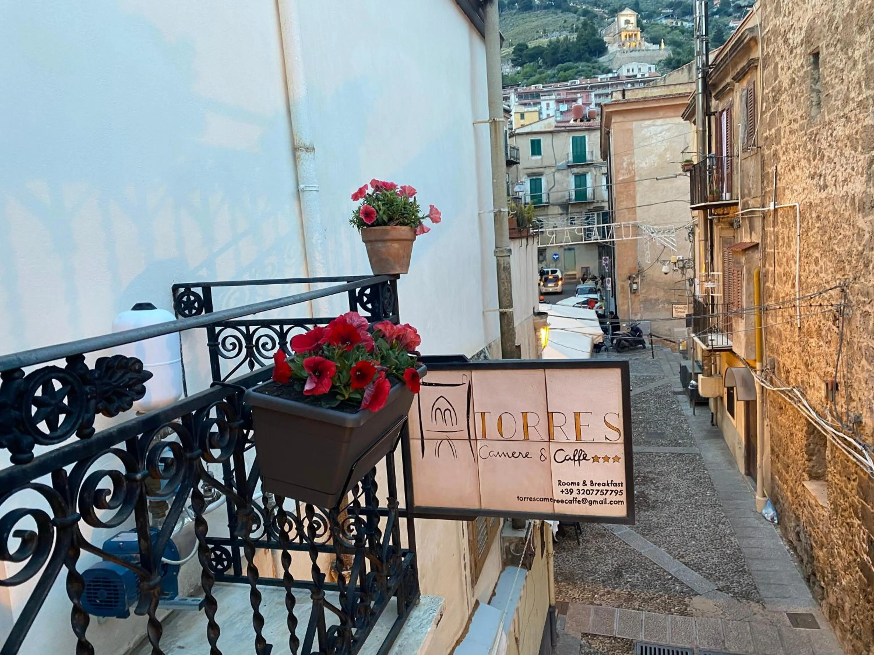 Property building in Torre's Camere & caffè