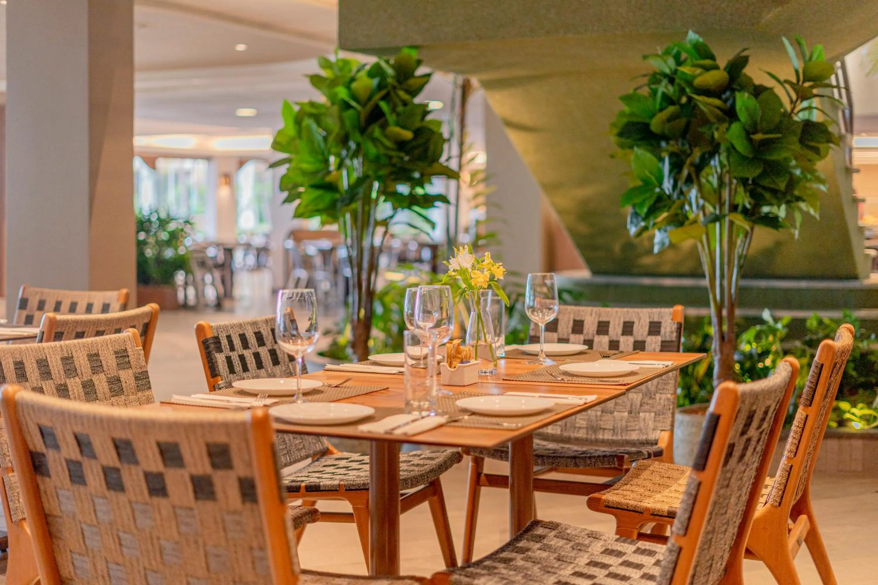 Restaurant/places to eat in Beach Park Resort - Suites