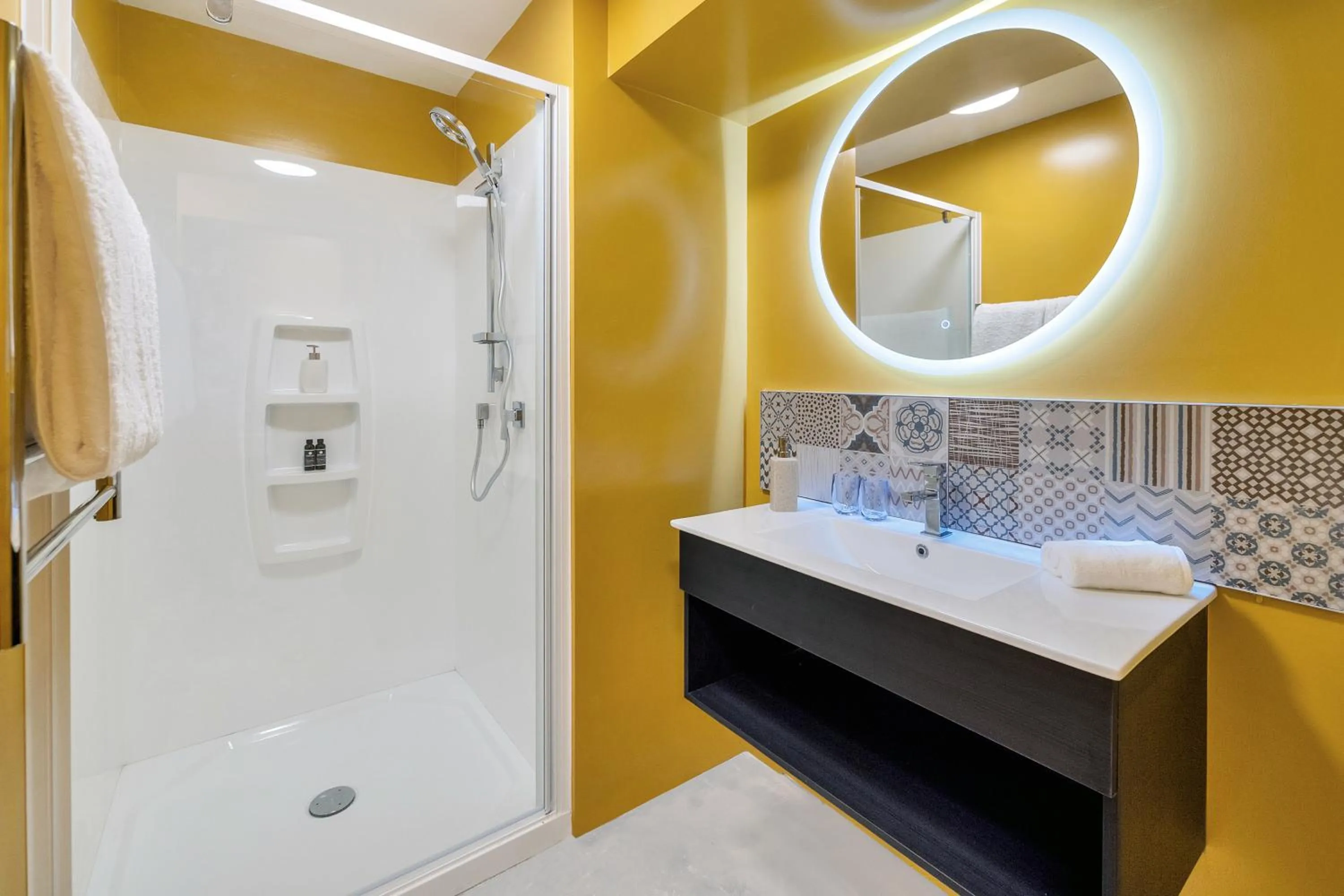 Bathroom in Roomie Apartment Hotel