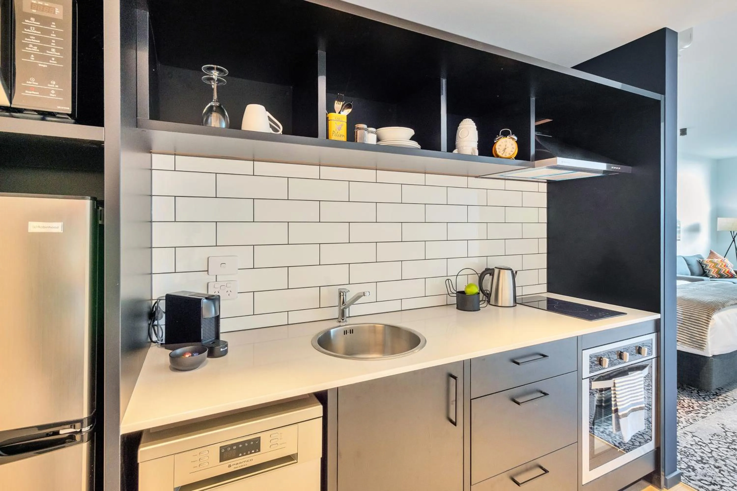 Kitchen or kitchenette in Roomie Apartment Hotel