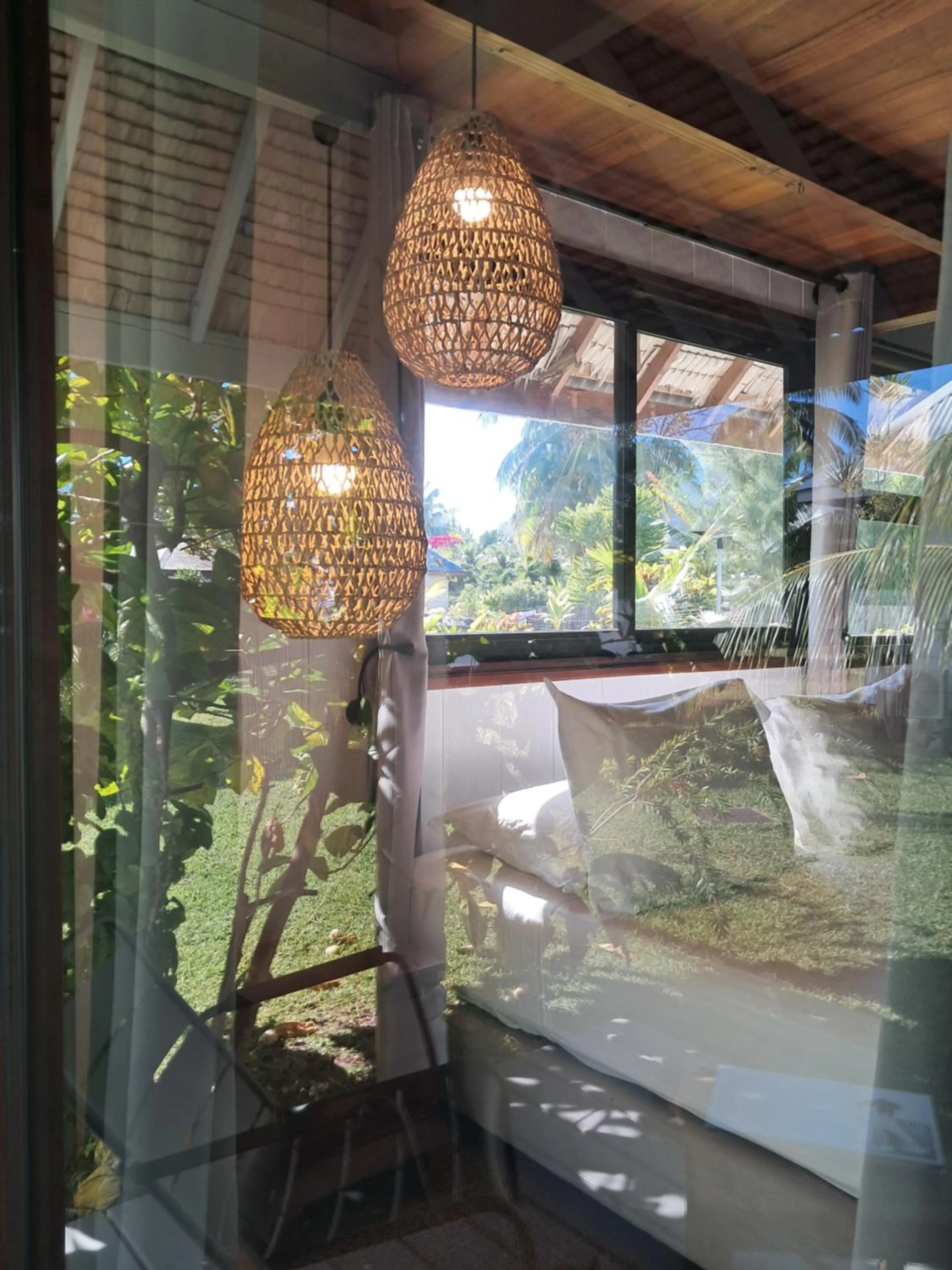 Bed in Moorea Island Beach Hotel