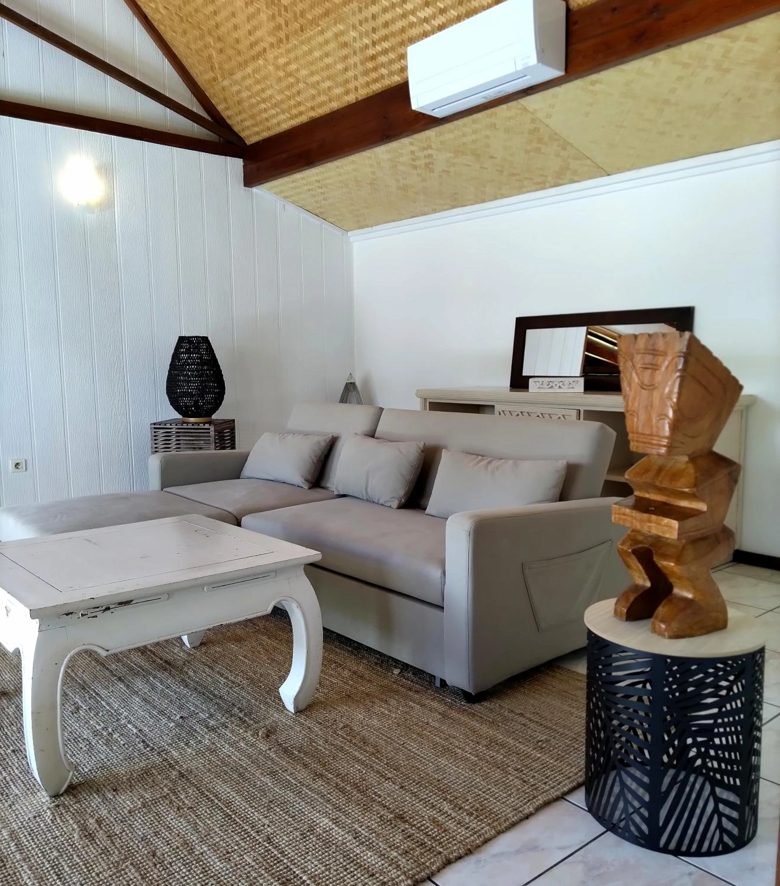 Moorea Island Beach Hotel