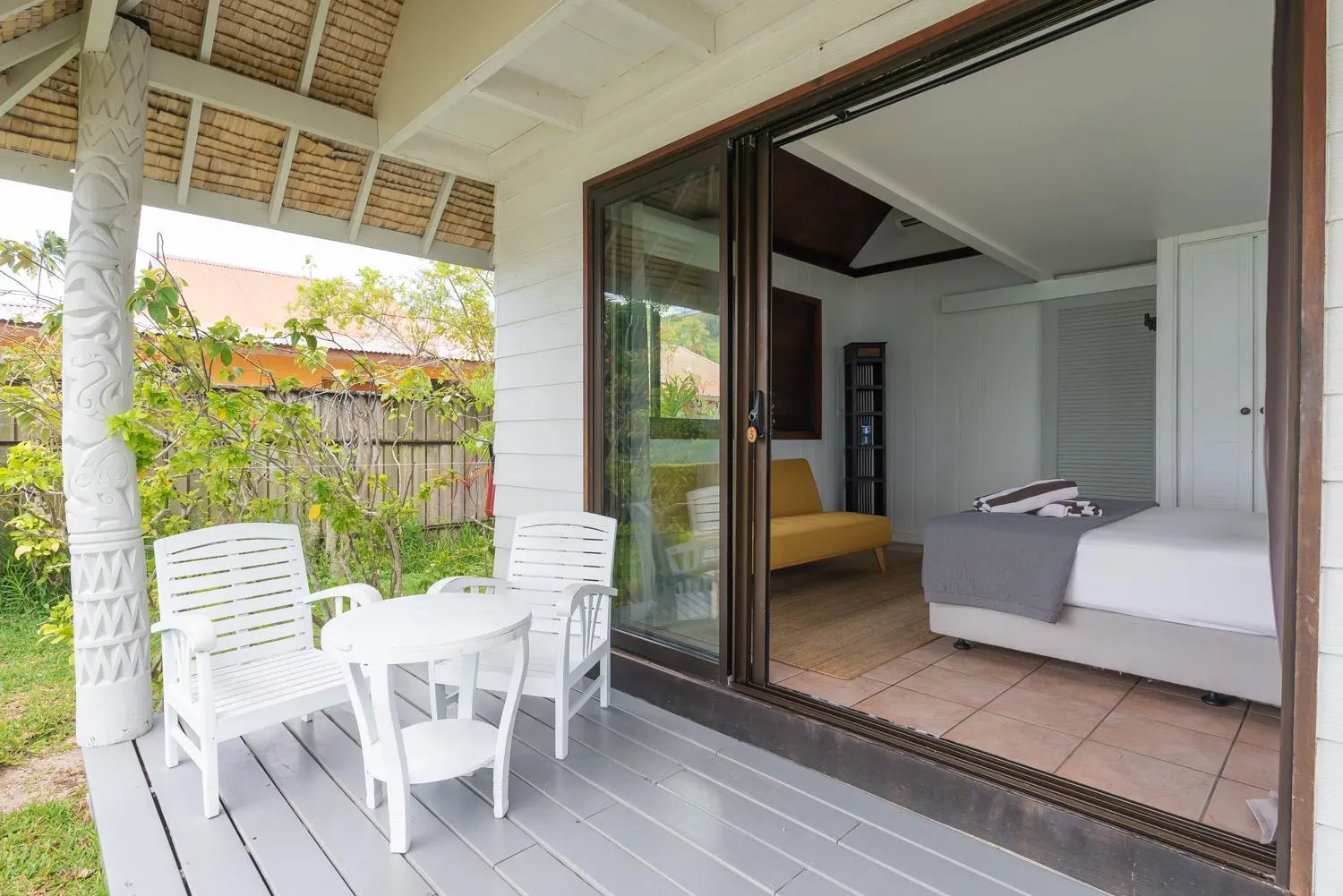 Bed in Moorea Island Beach Hotel